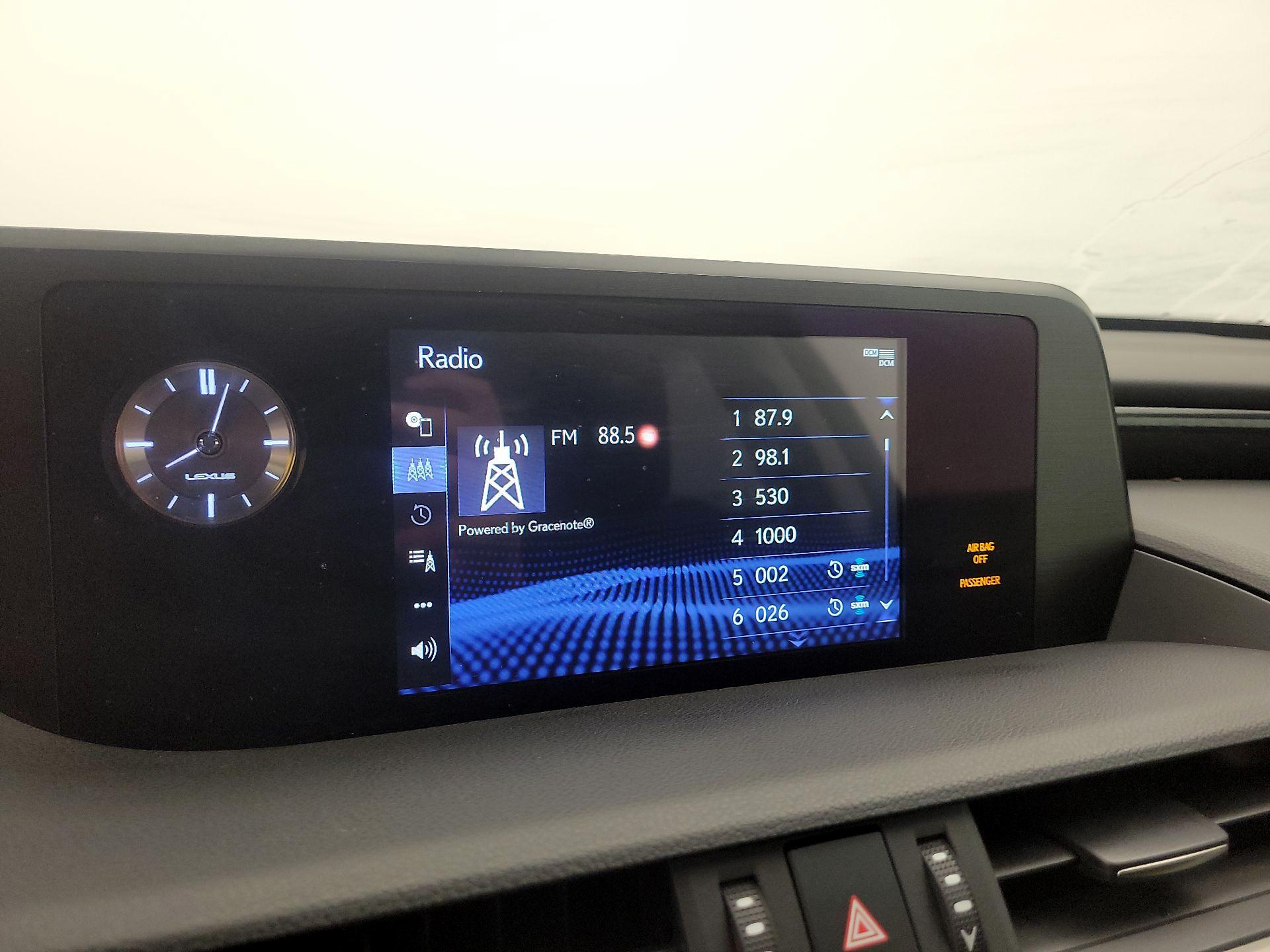 Thumbnail: 2020 Lexus ES - 15