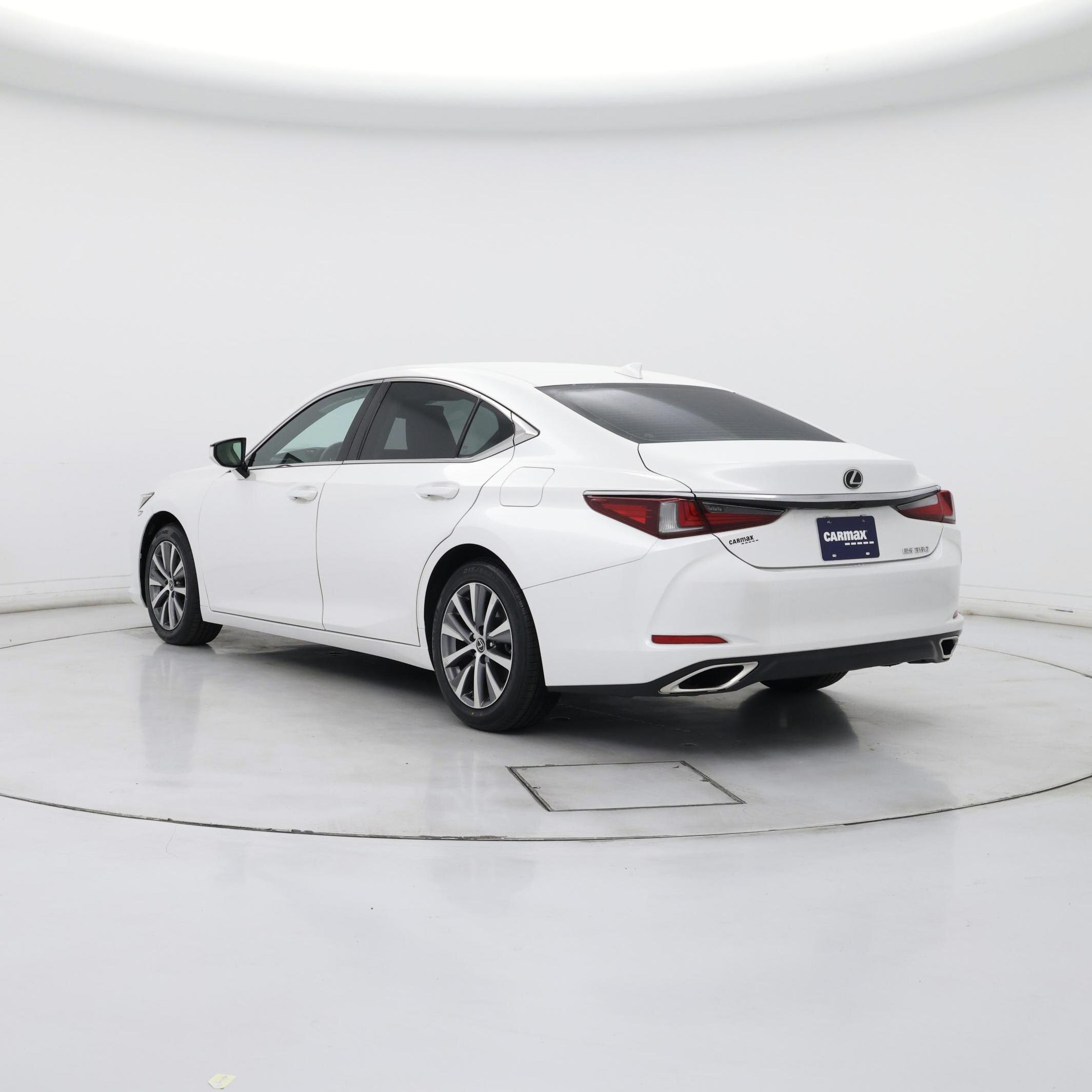 Thumbnail: 2020 Lexus ES - 2