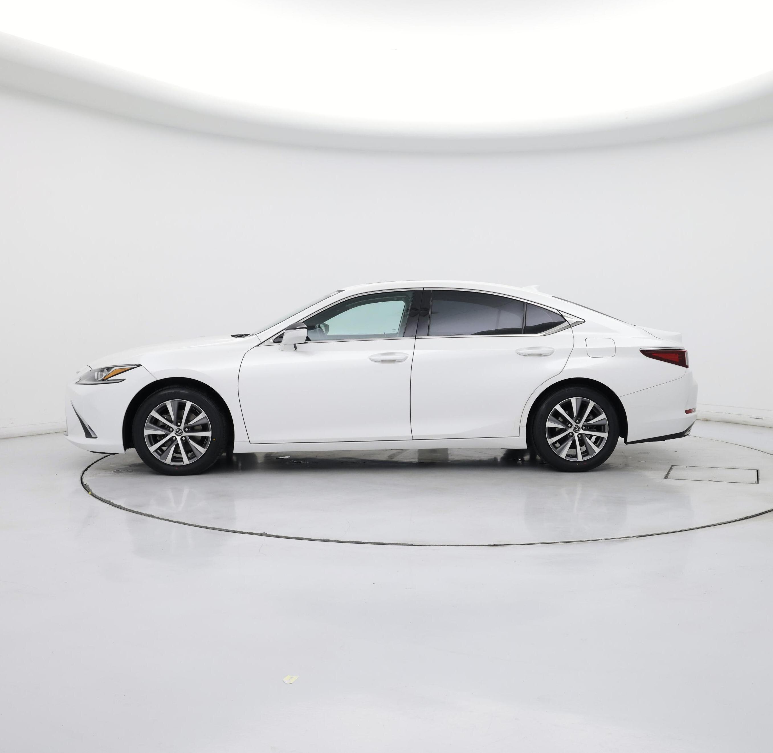 Thumbnail: 2020 Lexus ES - 3