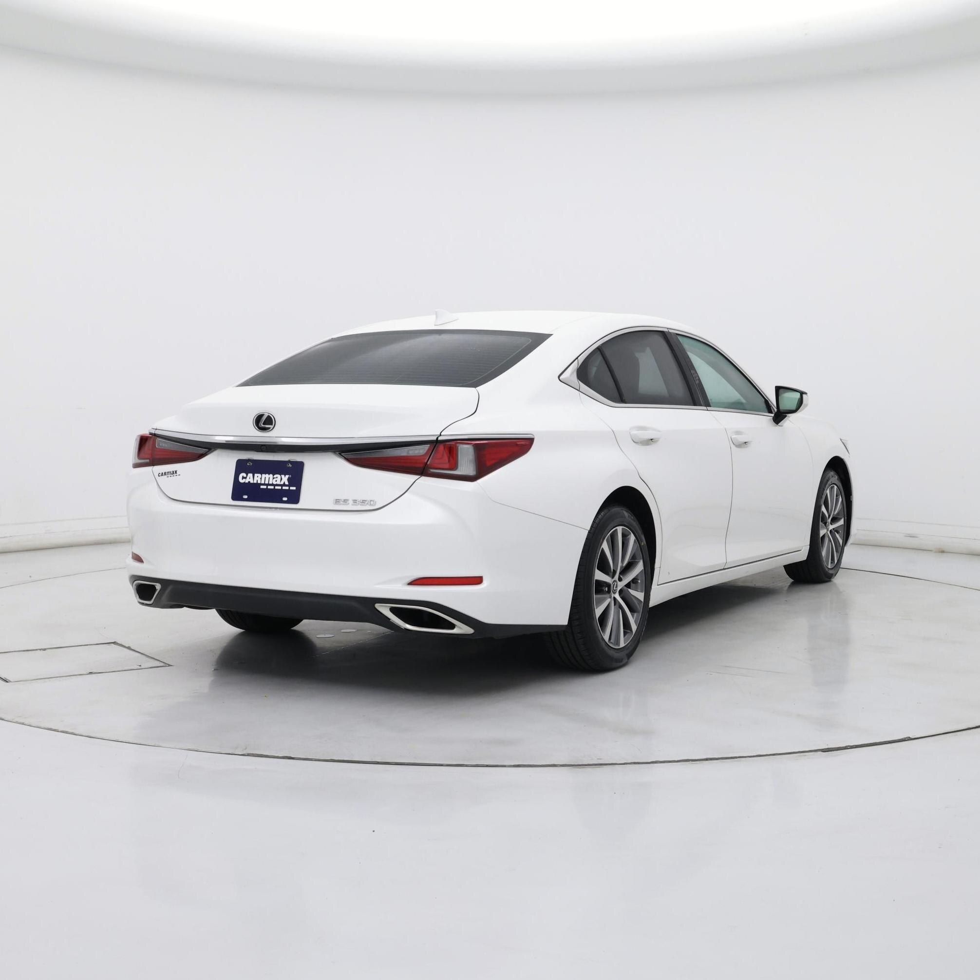 Thumbnail: 2020 Lexus ES - 8
