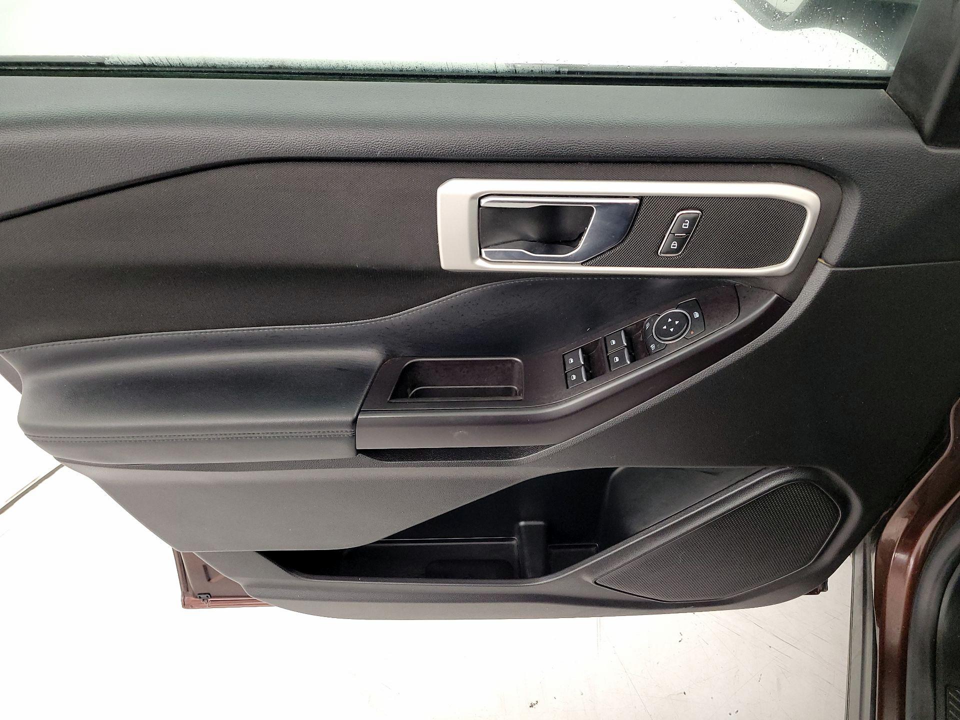 Thumbnail: 2020 Ford Explorer - 12