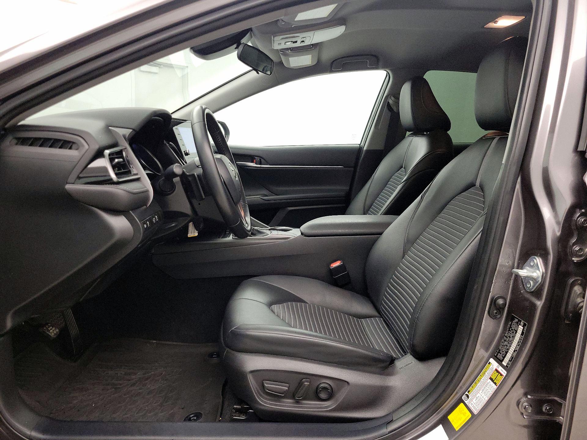 Thumbnail: 2022 Toyota Camry - 11