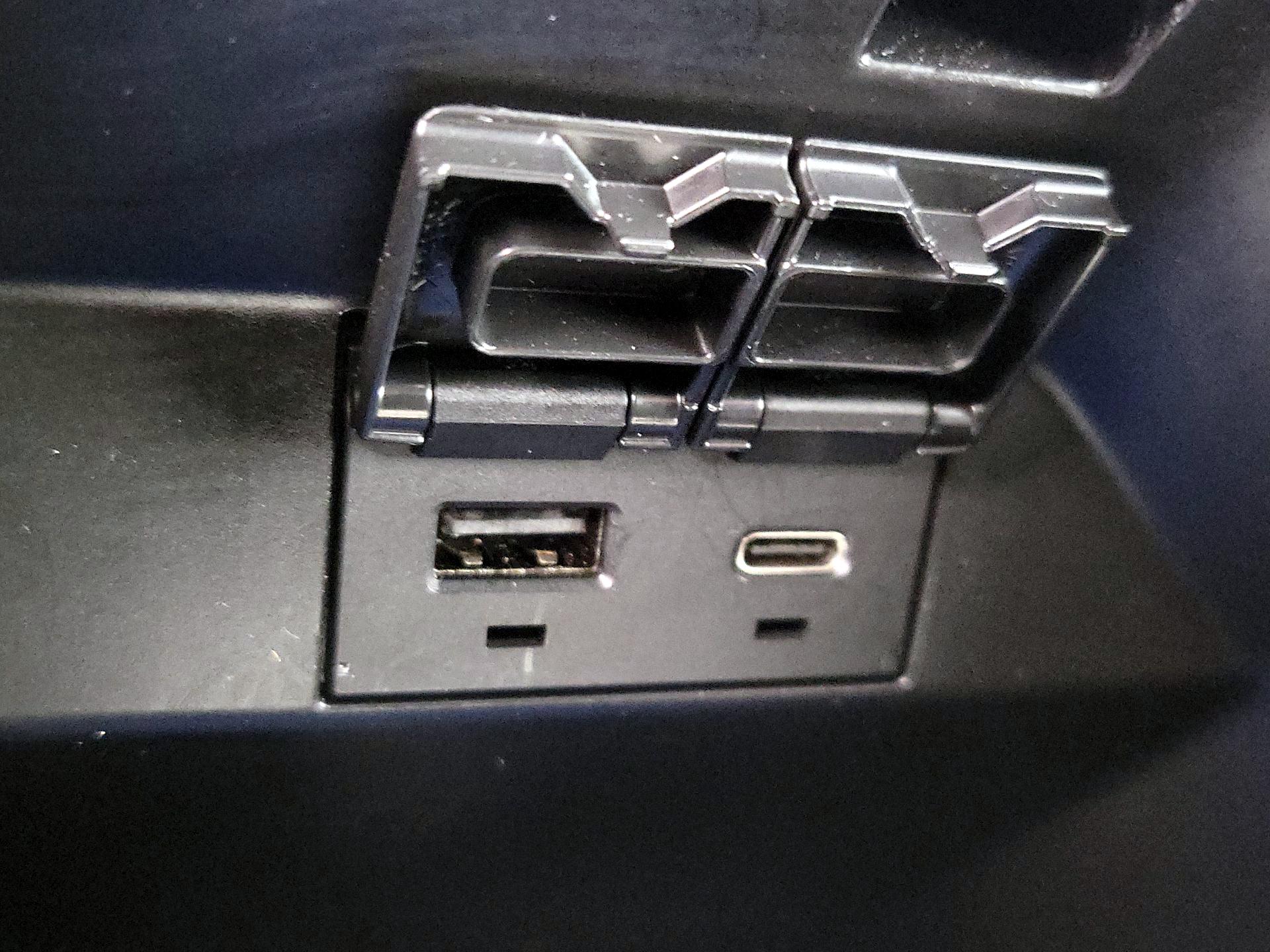 Thumbnail: 2022 Toyota Camry - 18