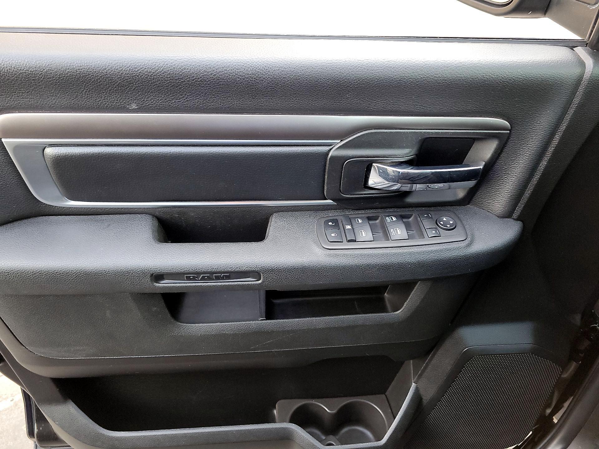Thumbnail: 2024 RAM 1500 Classic - 12