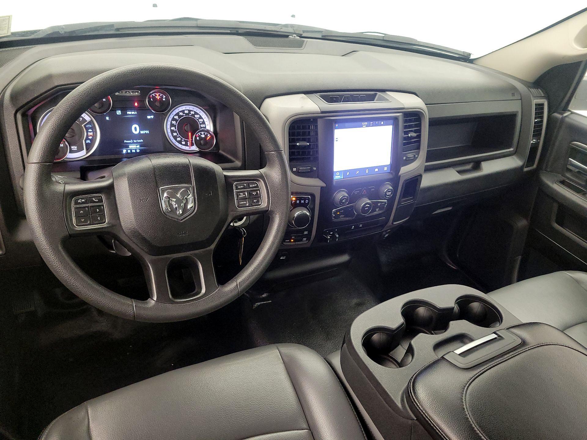 Thumbnail: 2023 RAM 1500 Classic - 9