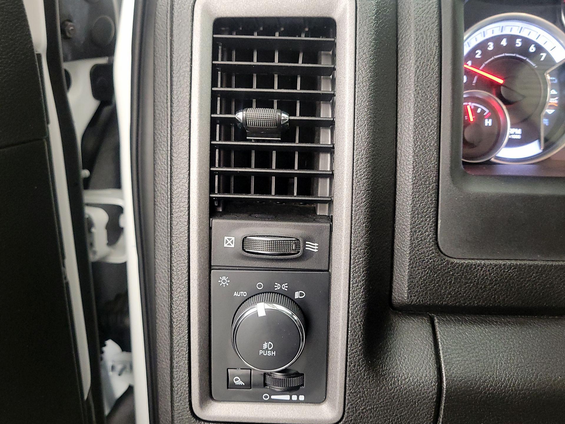 Thumbnail: 2023 RAM 1500 Classic - 13