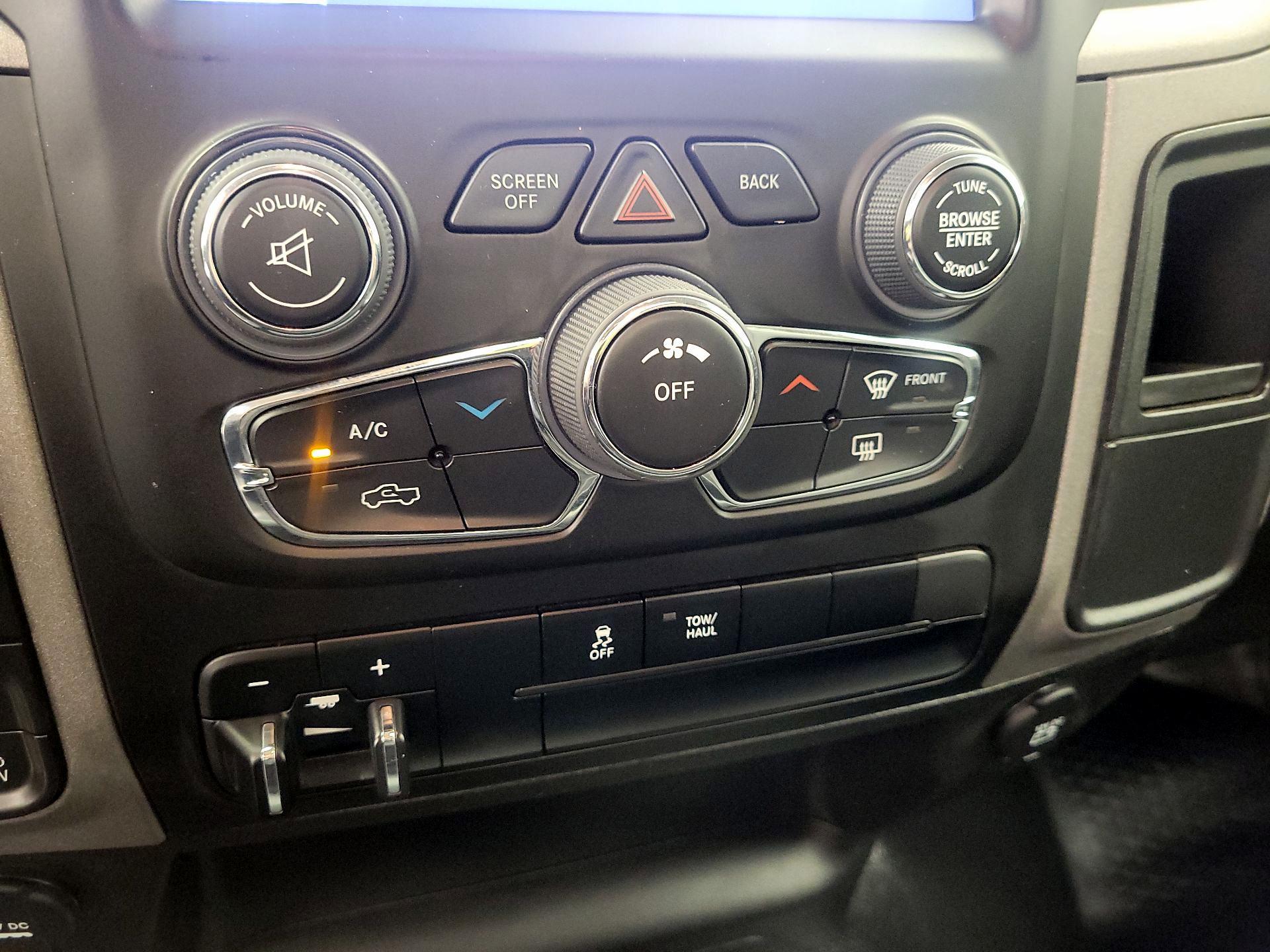 Thumbnail: 2023 RAM 1500 Classic - 16