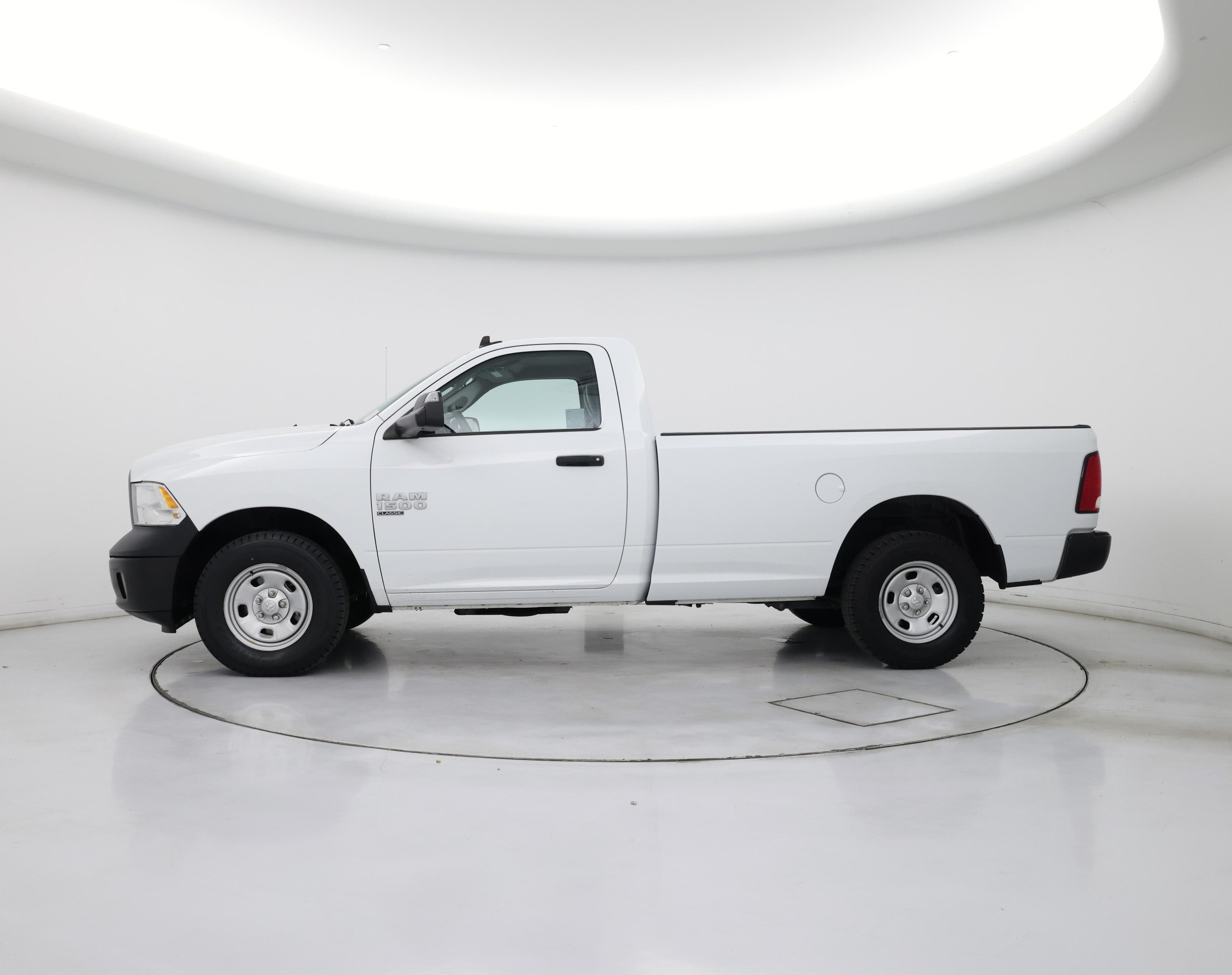 Thumbnail: 2023 RAM 1500 Classic - 3