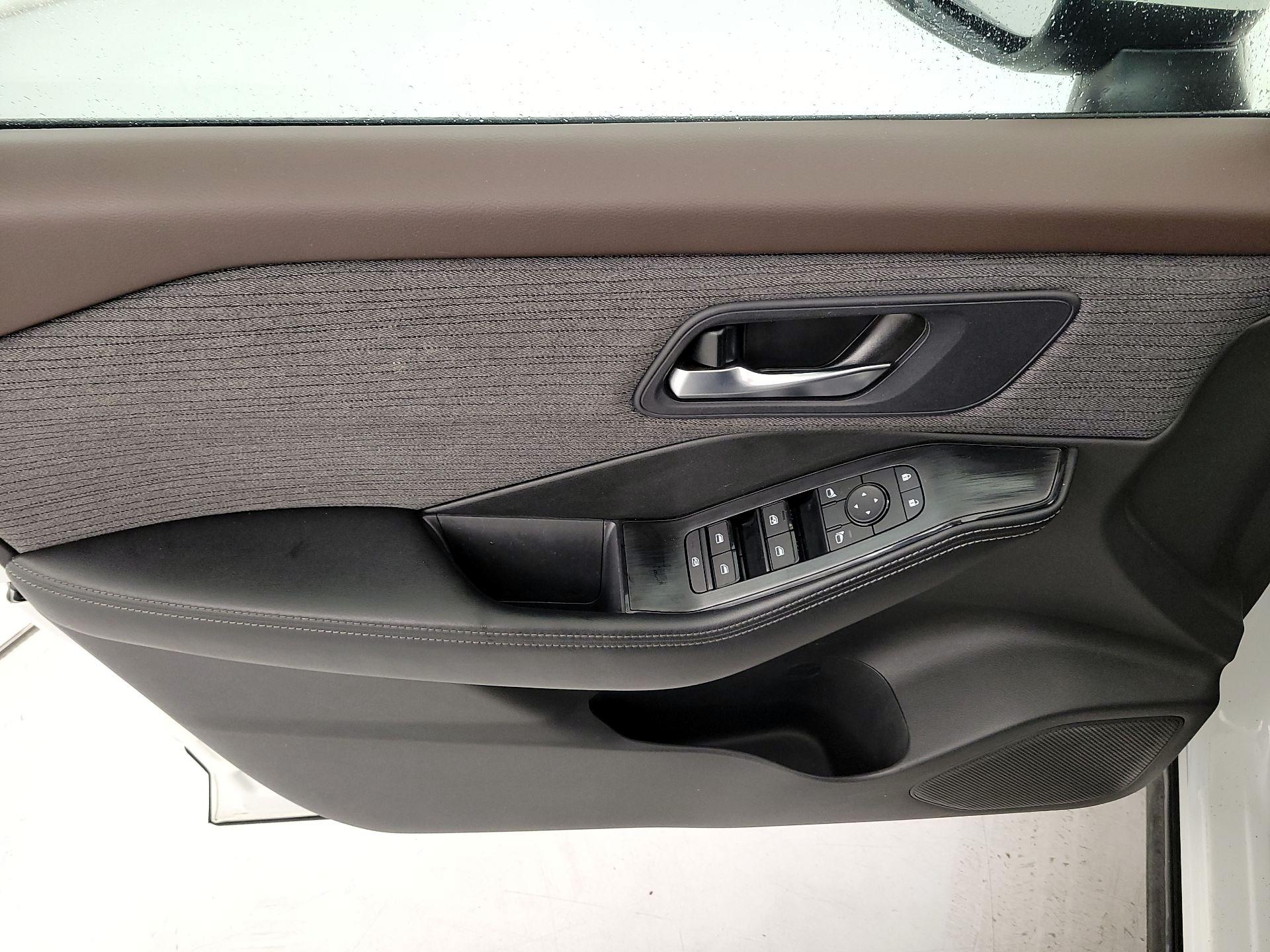 Thumbnail: 2023 Nissan Rogue - 12