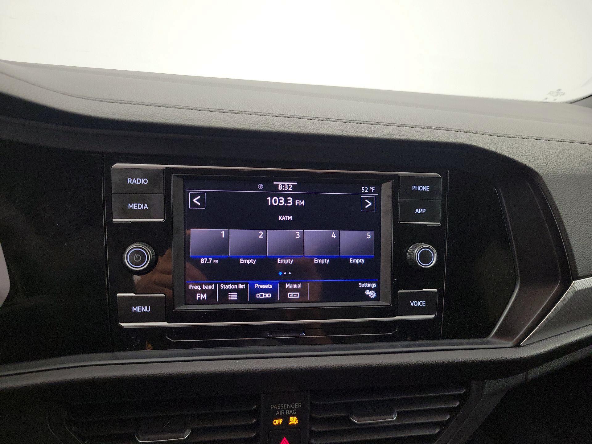 Thumbnail: 2024 Volkswagen Jetta - 15