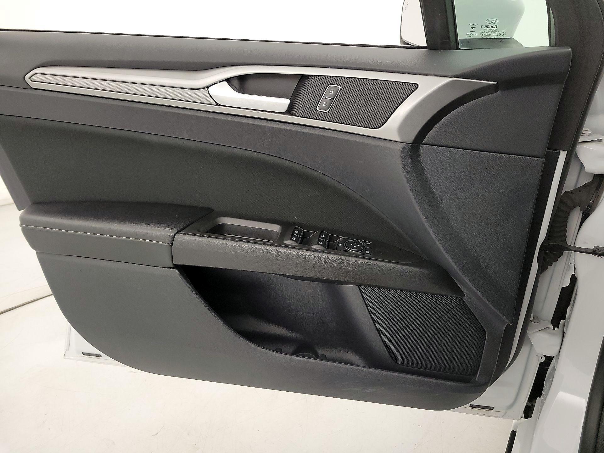 Thumbnail: 2020 Ford Fusion - 12