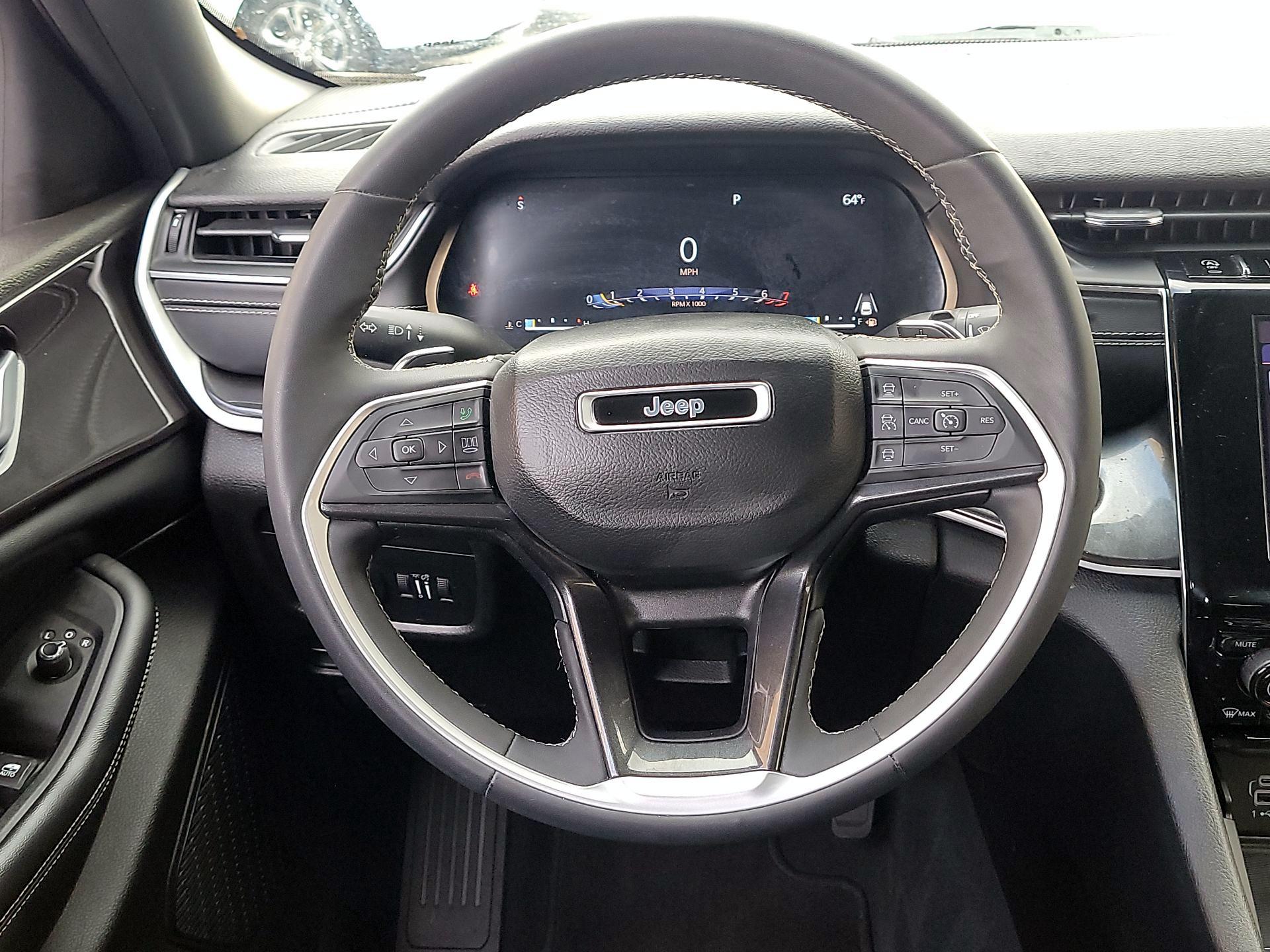 Thumbnail: 2023 Jeep Grand Cherokee - 10