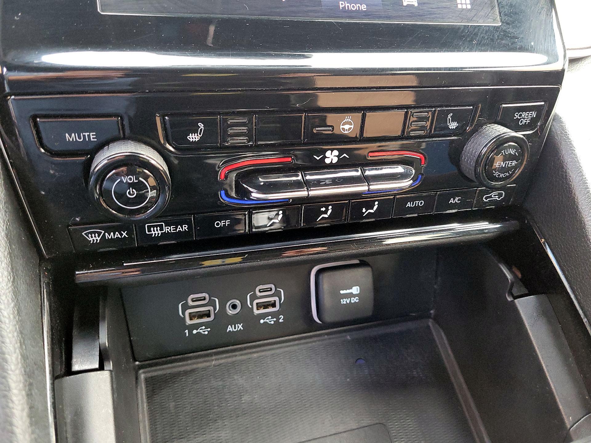 Thumbnail: 2023 Jeep Grand Cherokee - 16