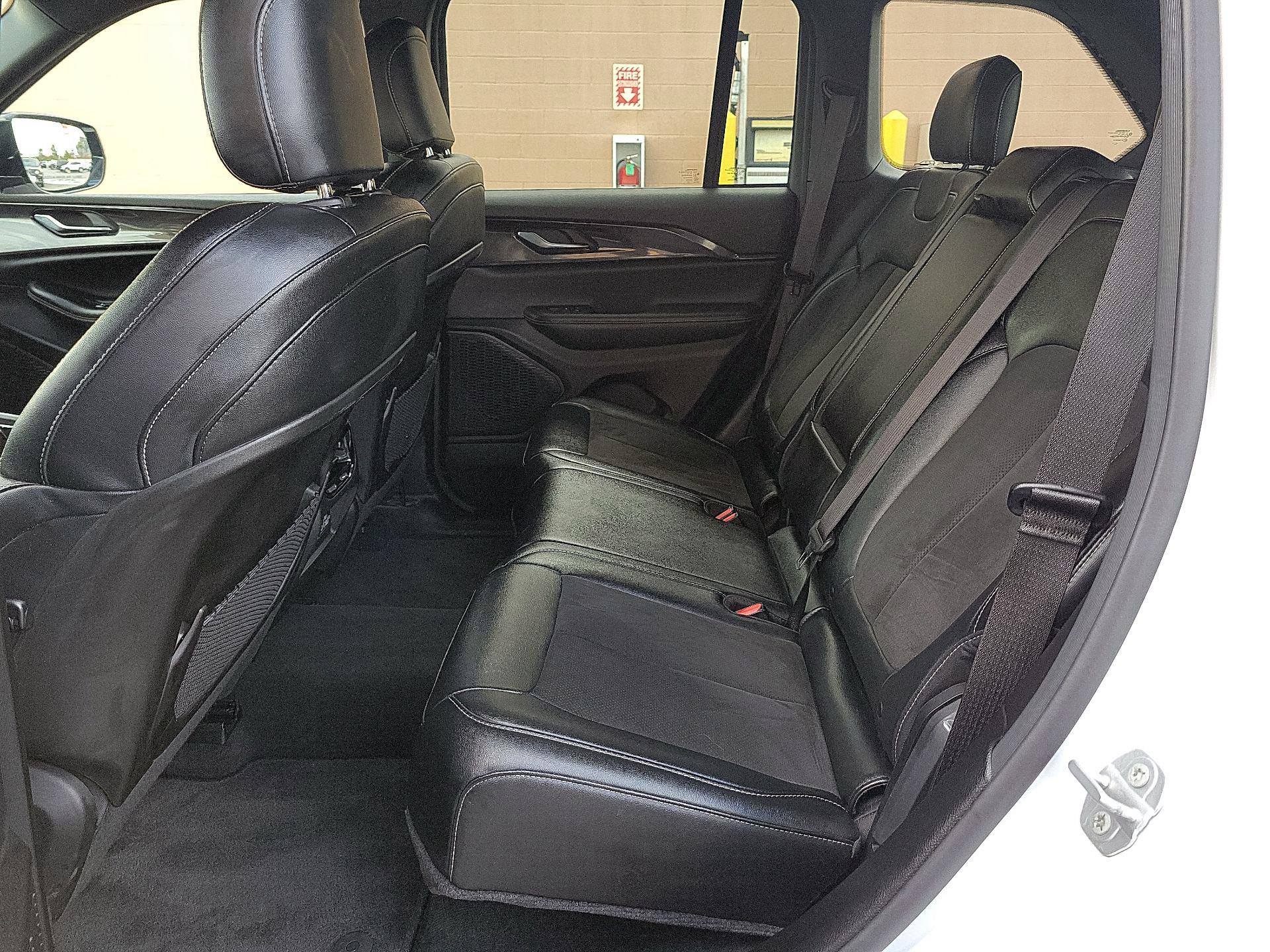 Thumbnail: 2023 Jeep Grand Cherokee - 19