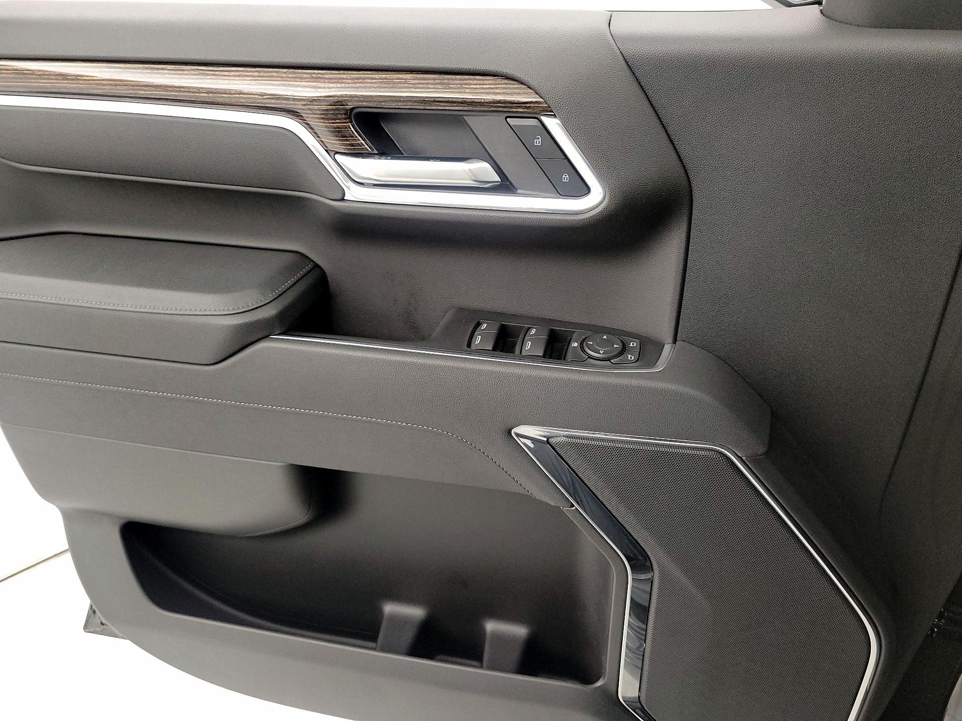 Thumbnail: 2025 GMC Sierra 1500 - 12