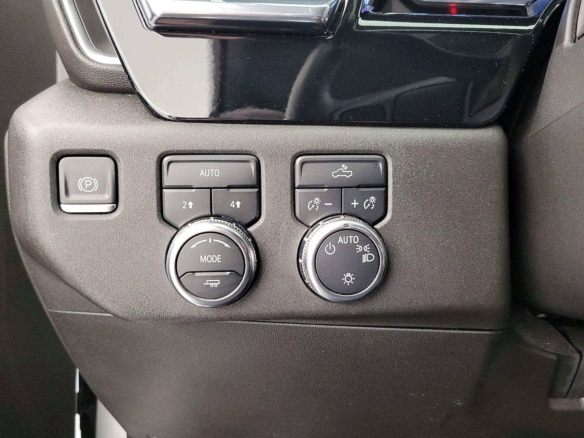 Thumbnail: 2024 GMC Sierra 1500 - 13