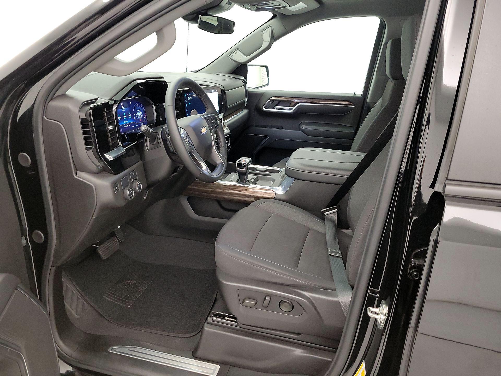 Thumbnail: 2025 Chevrolet Silverado 1500 - 11