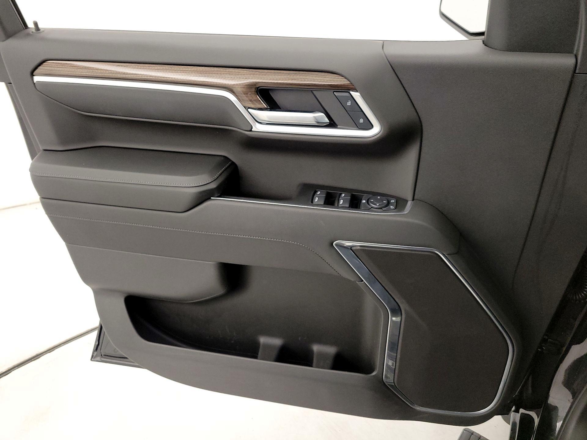Thumbnail: 2025 Chevrolet Silverado 1500 - 12