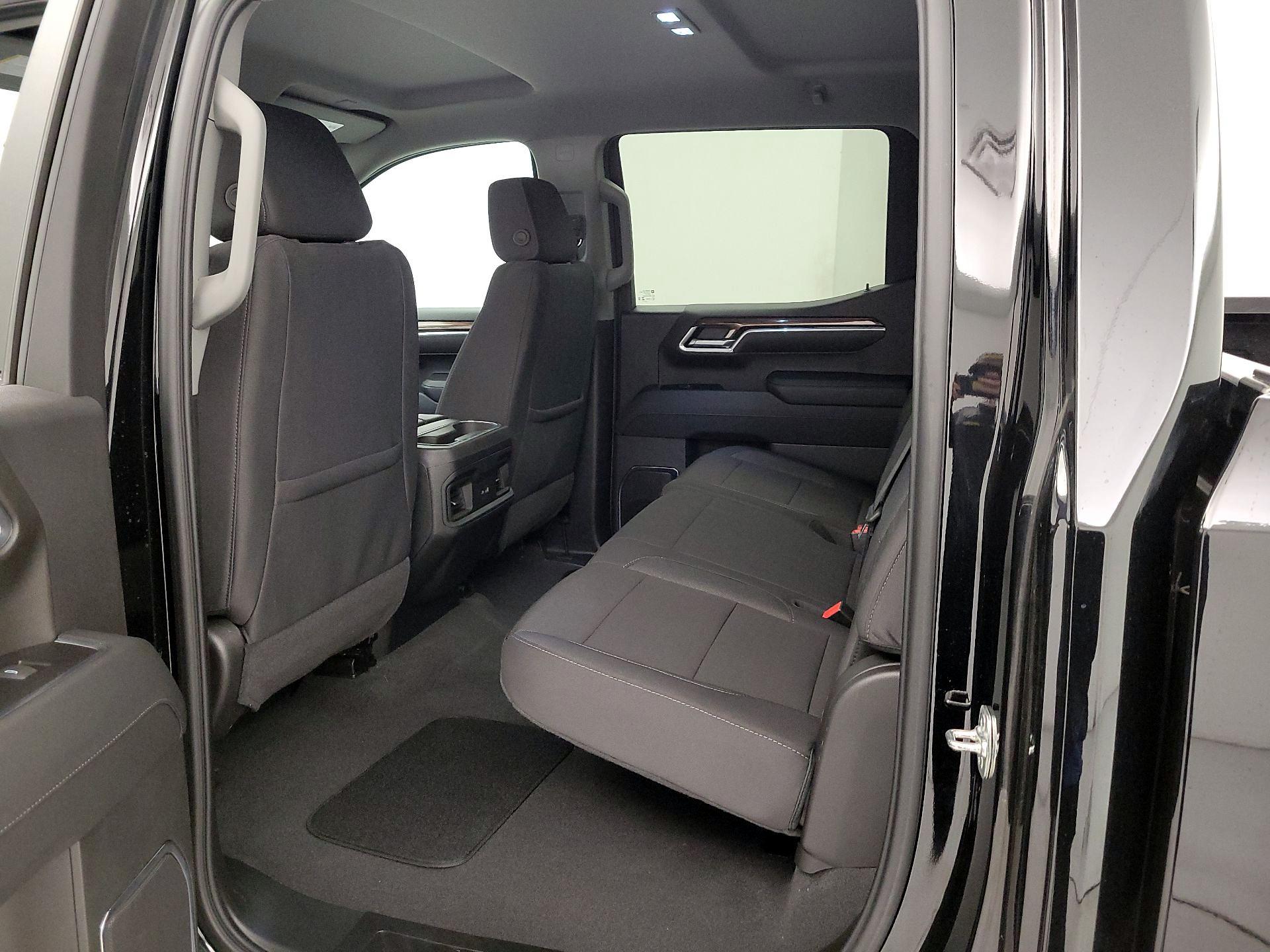 Thumbnail: 2025 Chevrolet Silverado 1500 - 20