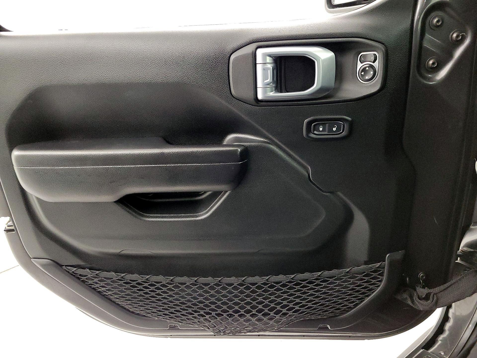 Thumbnail: 2021 Jeep Gladiator - 12