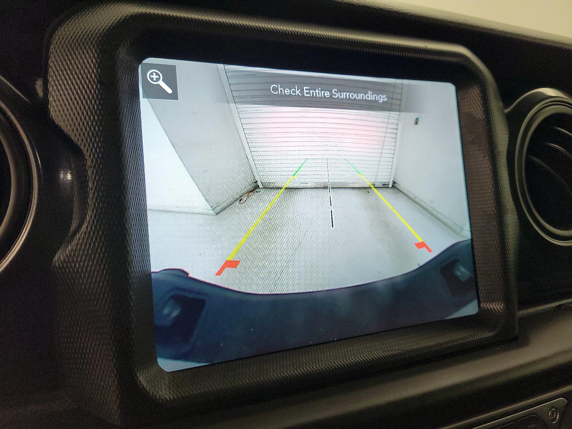 Thumbnail: 2021 Jeep Gladiator - 14