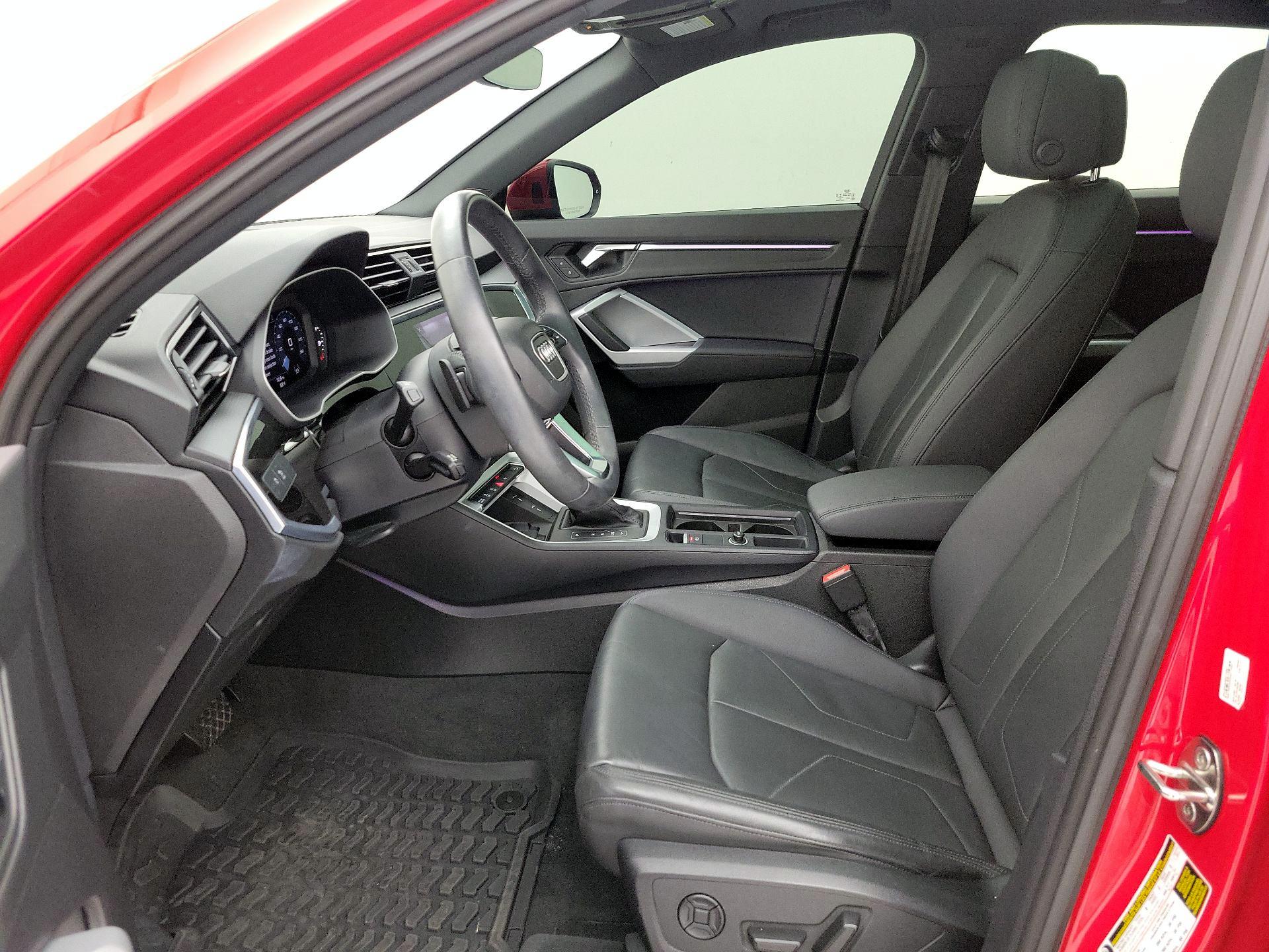 Thumbnail: 2023 Audi Q3 - 11