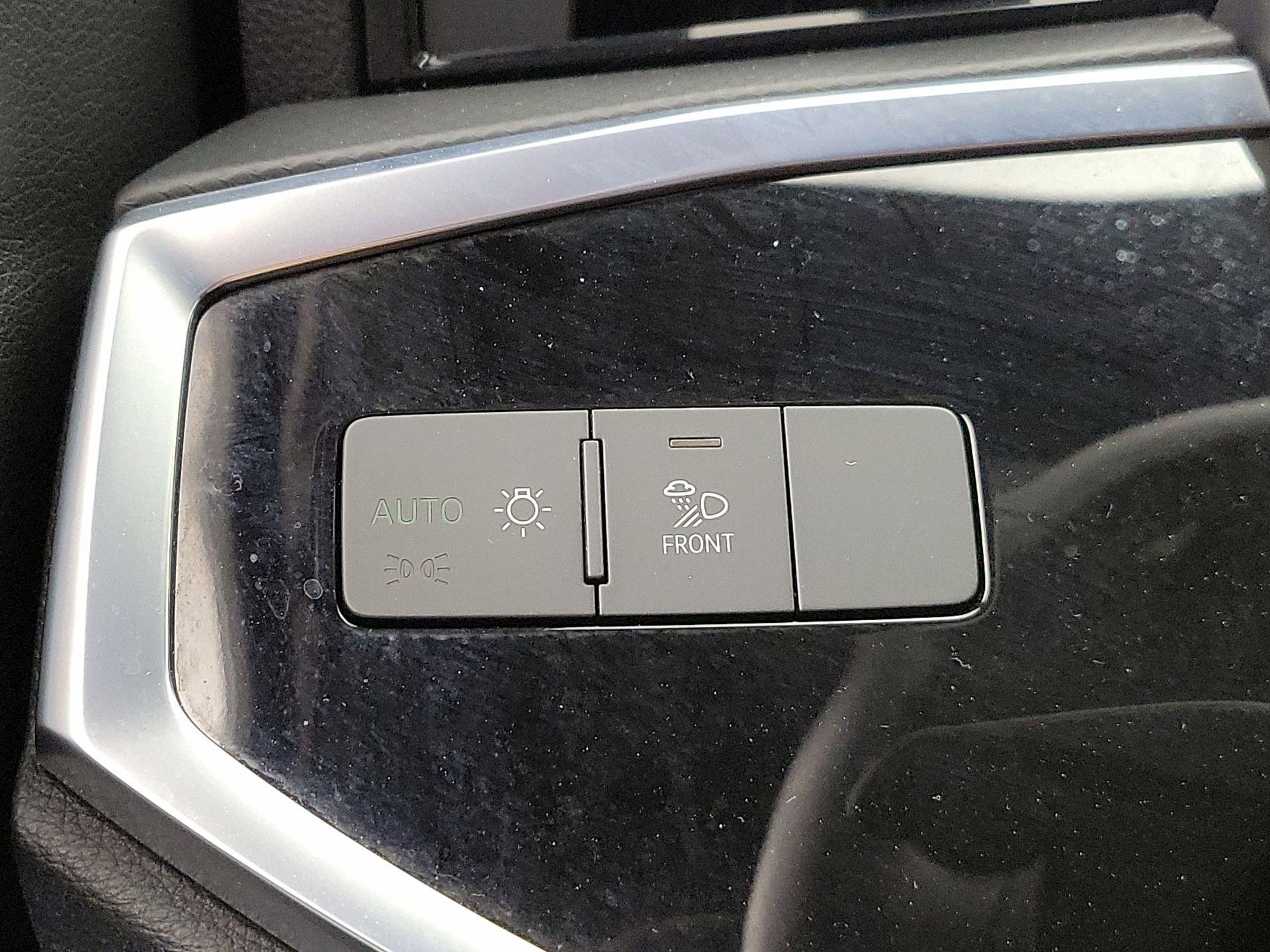 Thumbnail: 2023 Audi Q3 - 13