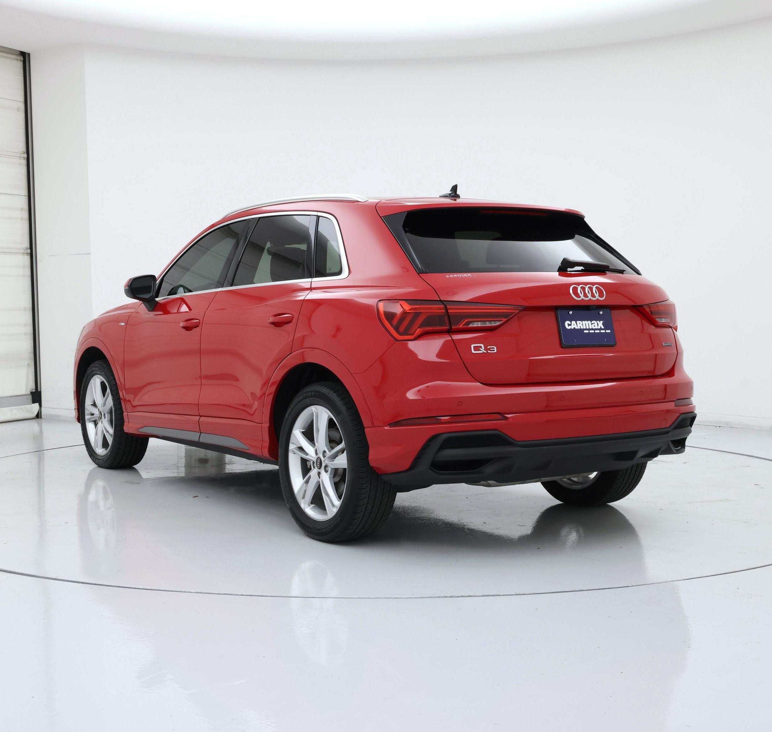 Thumbnail: 2023 Audi Q3 - 2