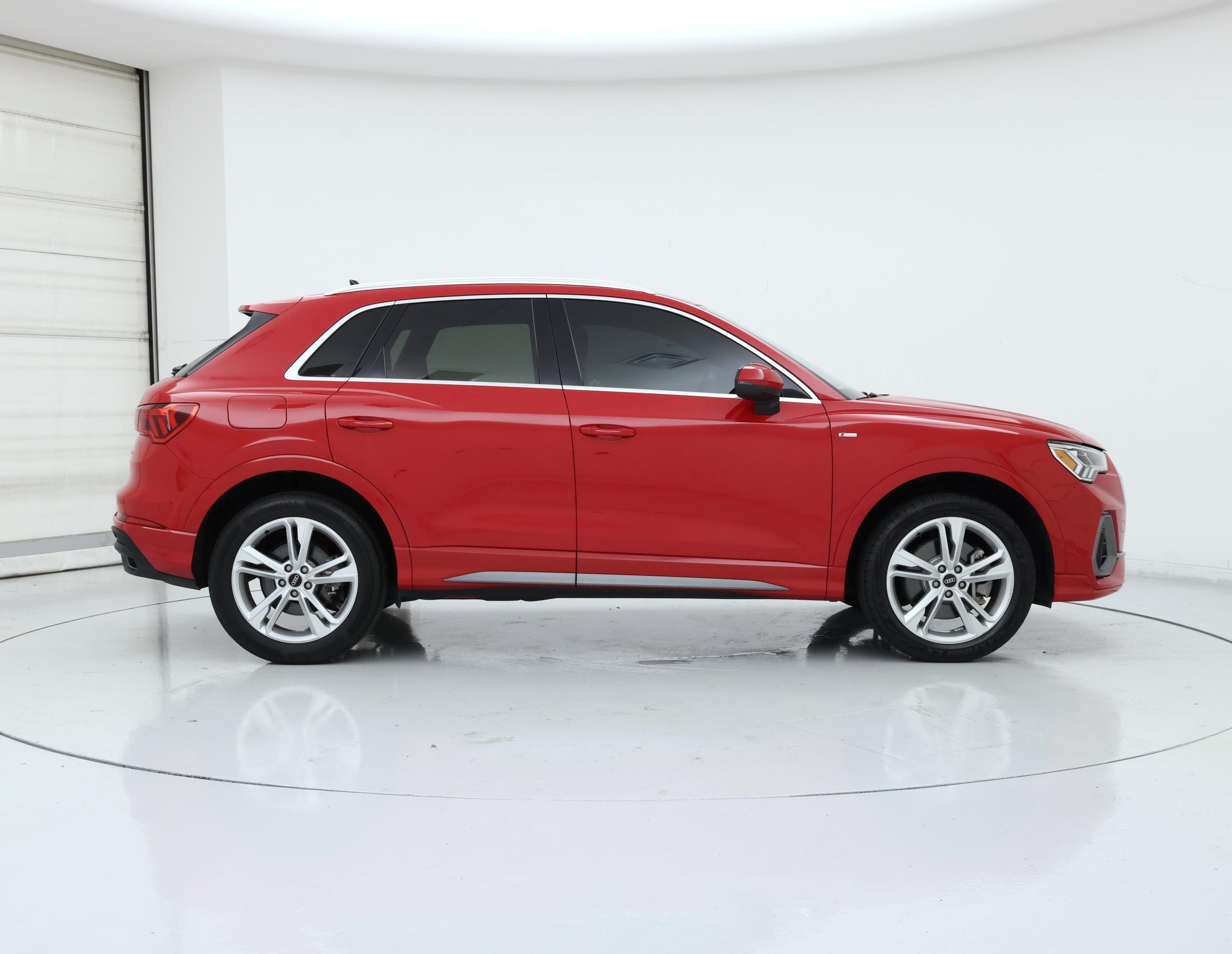 Thumbnail: 2023 Audi Q3 - 7