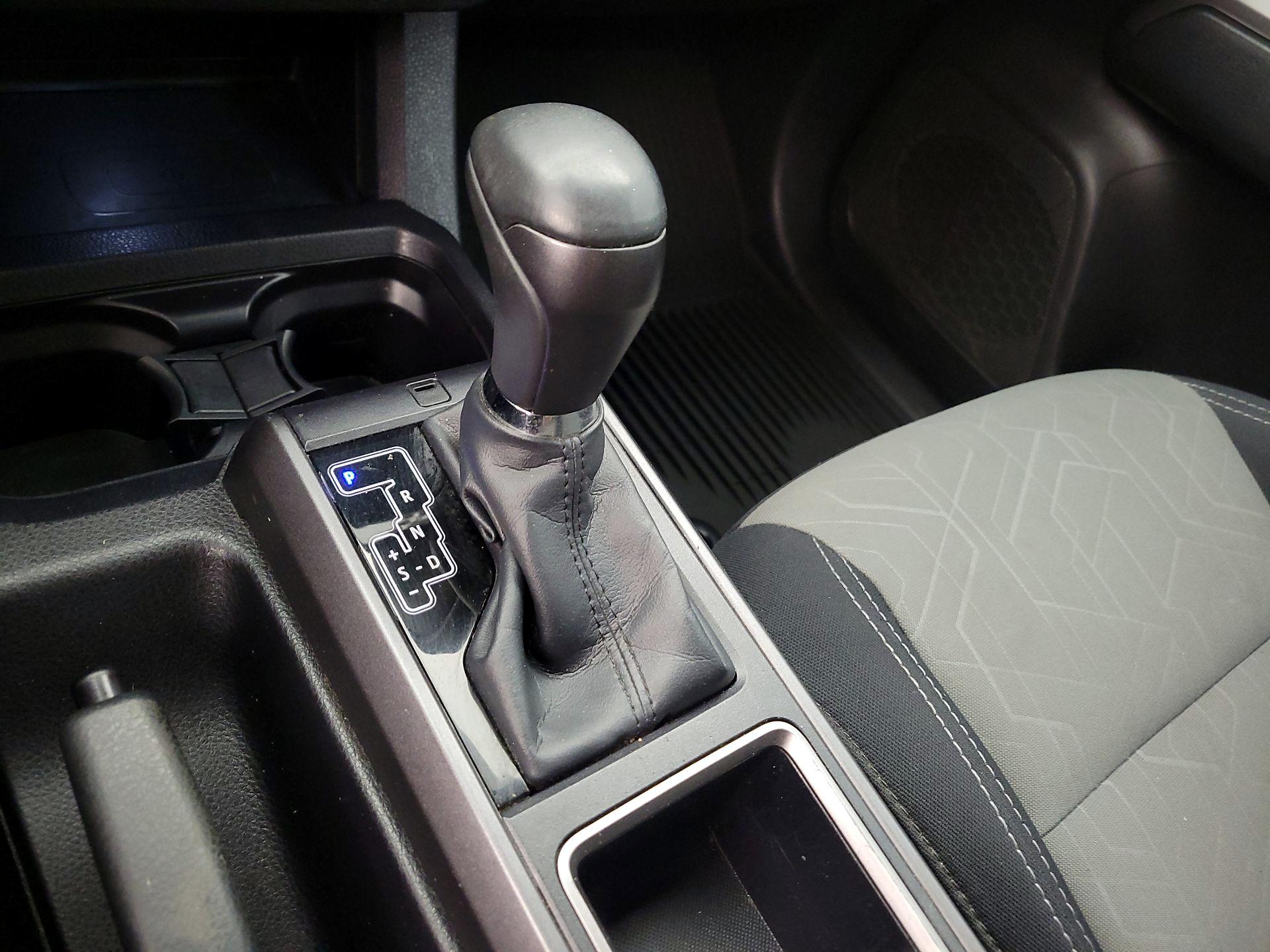 Thumbnail: 2022 Toyota Tacoma - 17