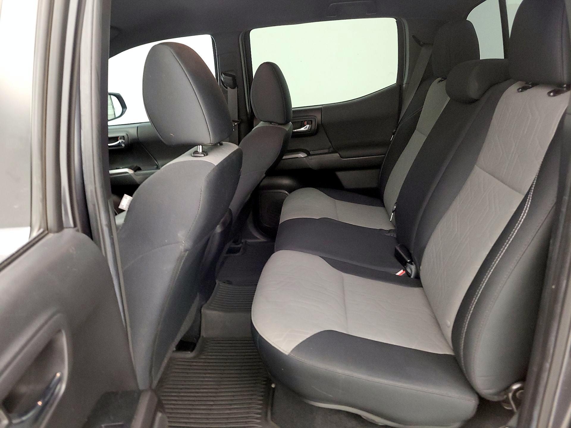 Thumbnail: 2022 Toyota Tacoma - 18