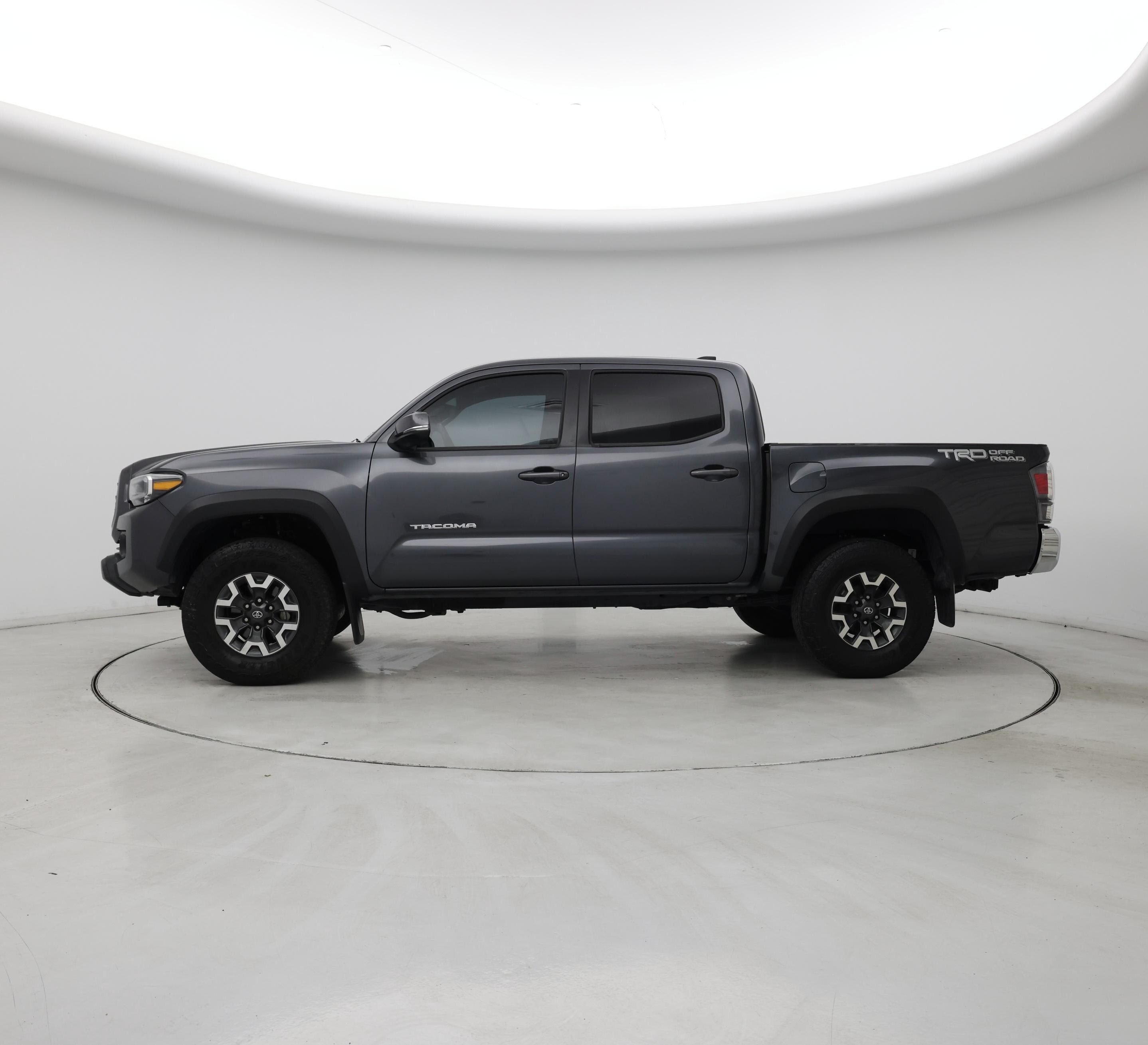 Thumbnail: 2022 Toyota Tacoma - 3