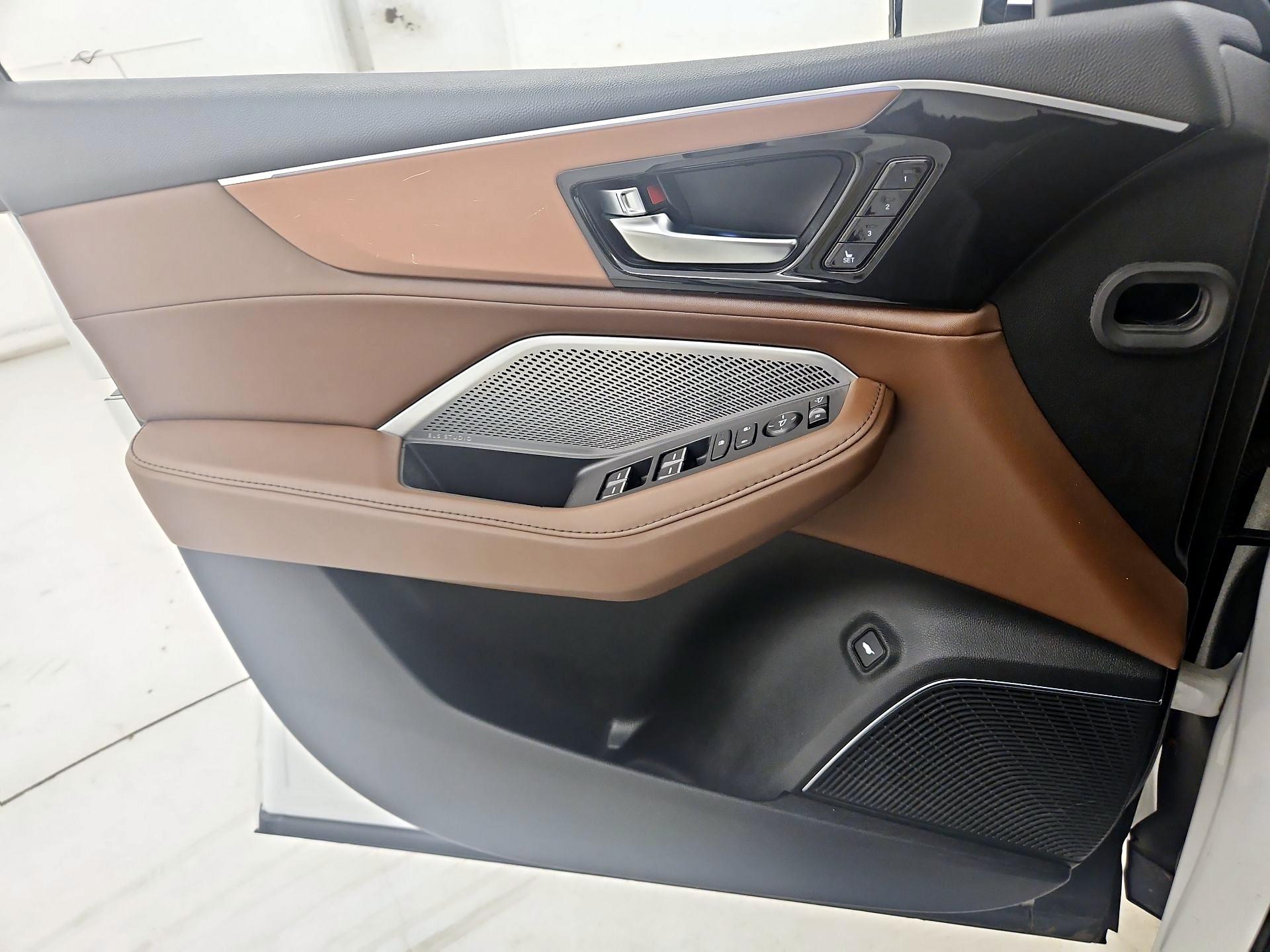 Thumbnail: 2022 Acura MDX - 12