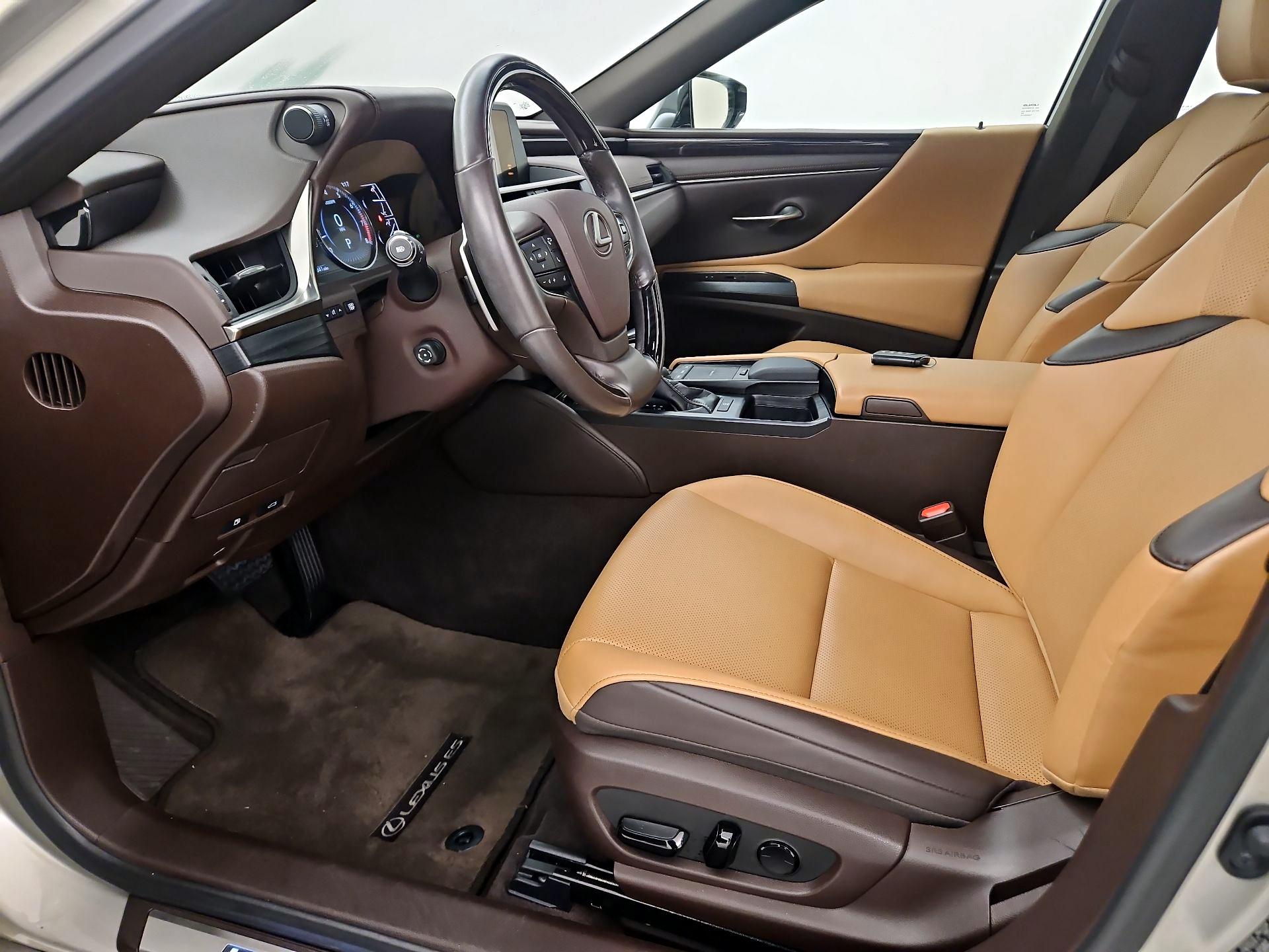 Thumbnail: 2021 Lexus ES - 11