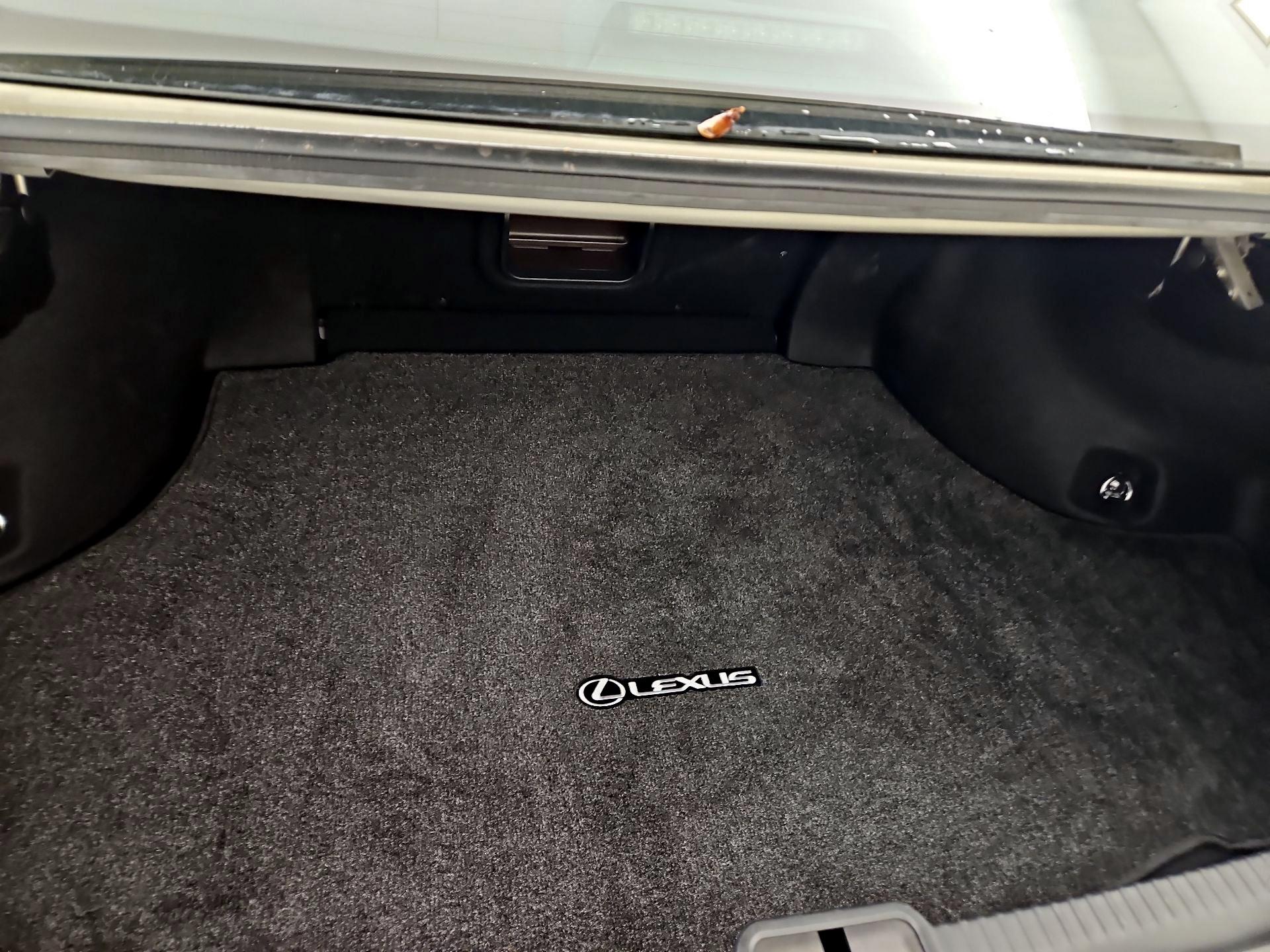 Thumbnail: 2021 Lexus ES - 20