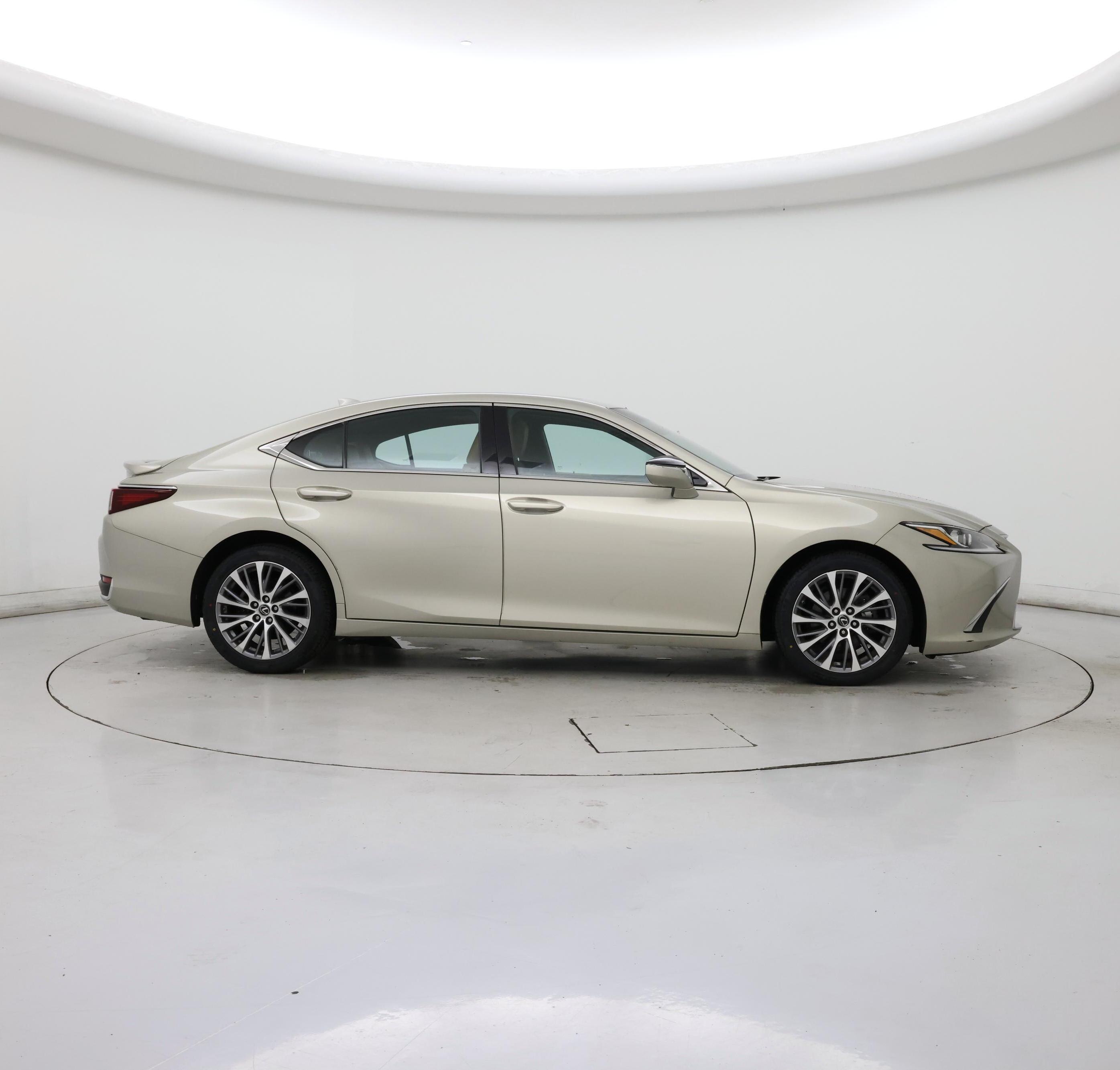 Thumbnail: 2021 Lexus ES - 7