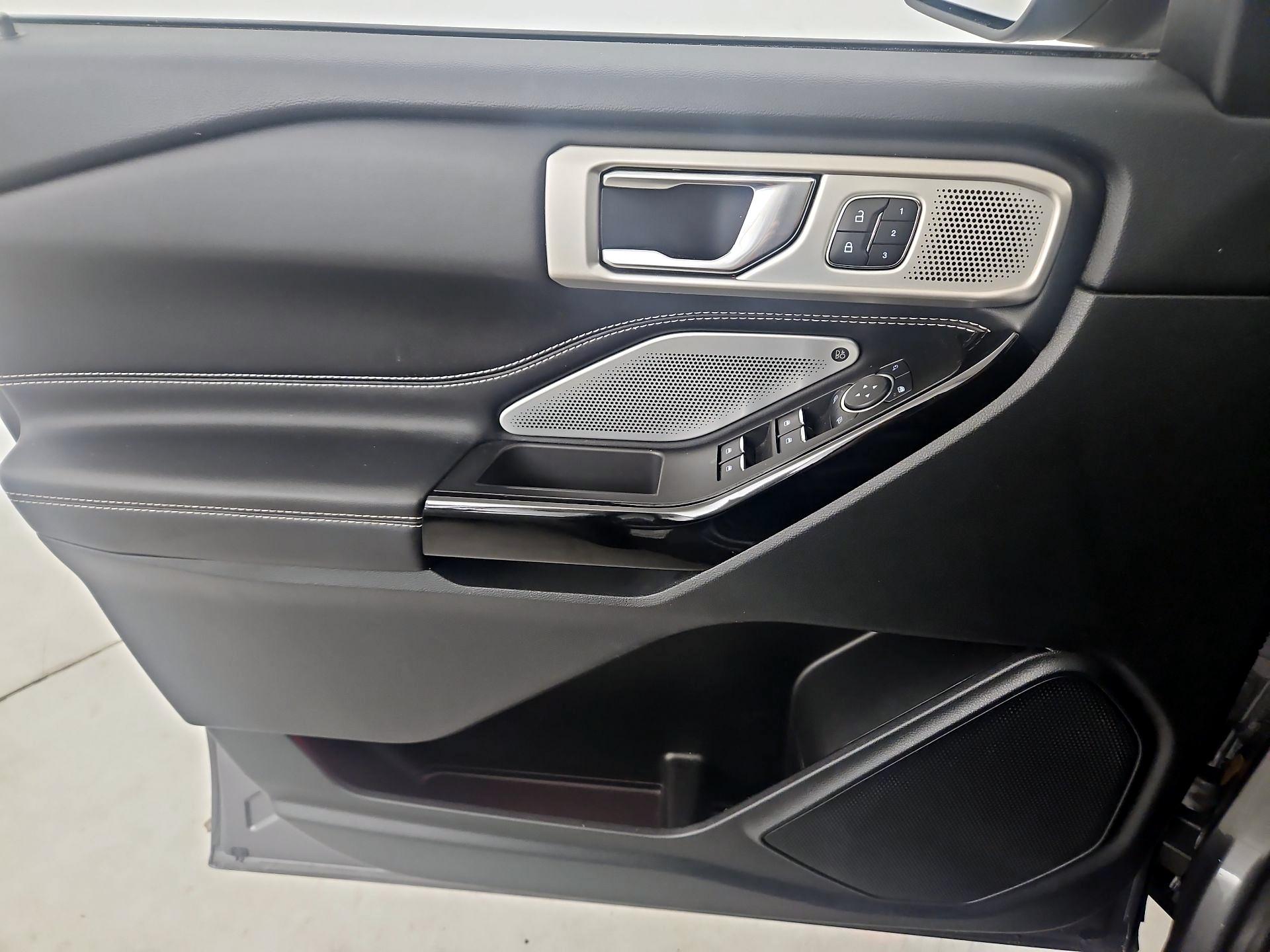 Thumbnail: 2021 Ford Explorer - 12