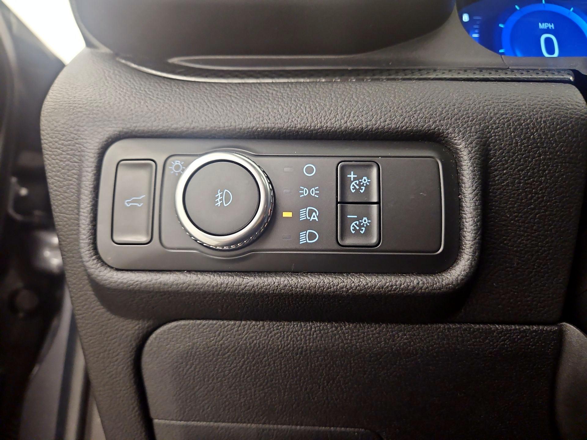 Thumbnail: 2021 Ford Explorer - 13