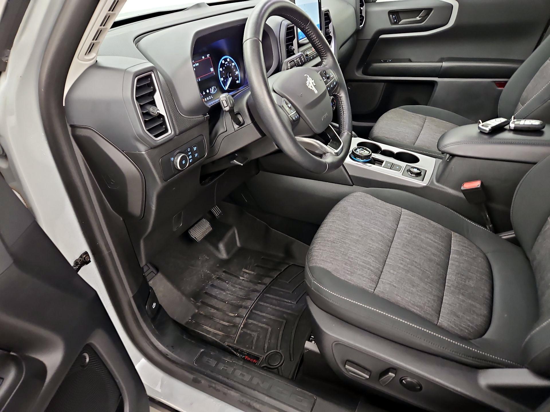 Thumbnail: 2022 Ford Bronco Sport - 11