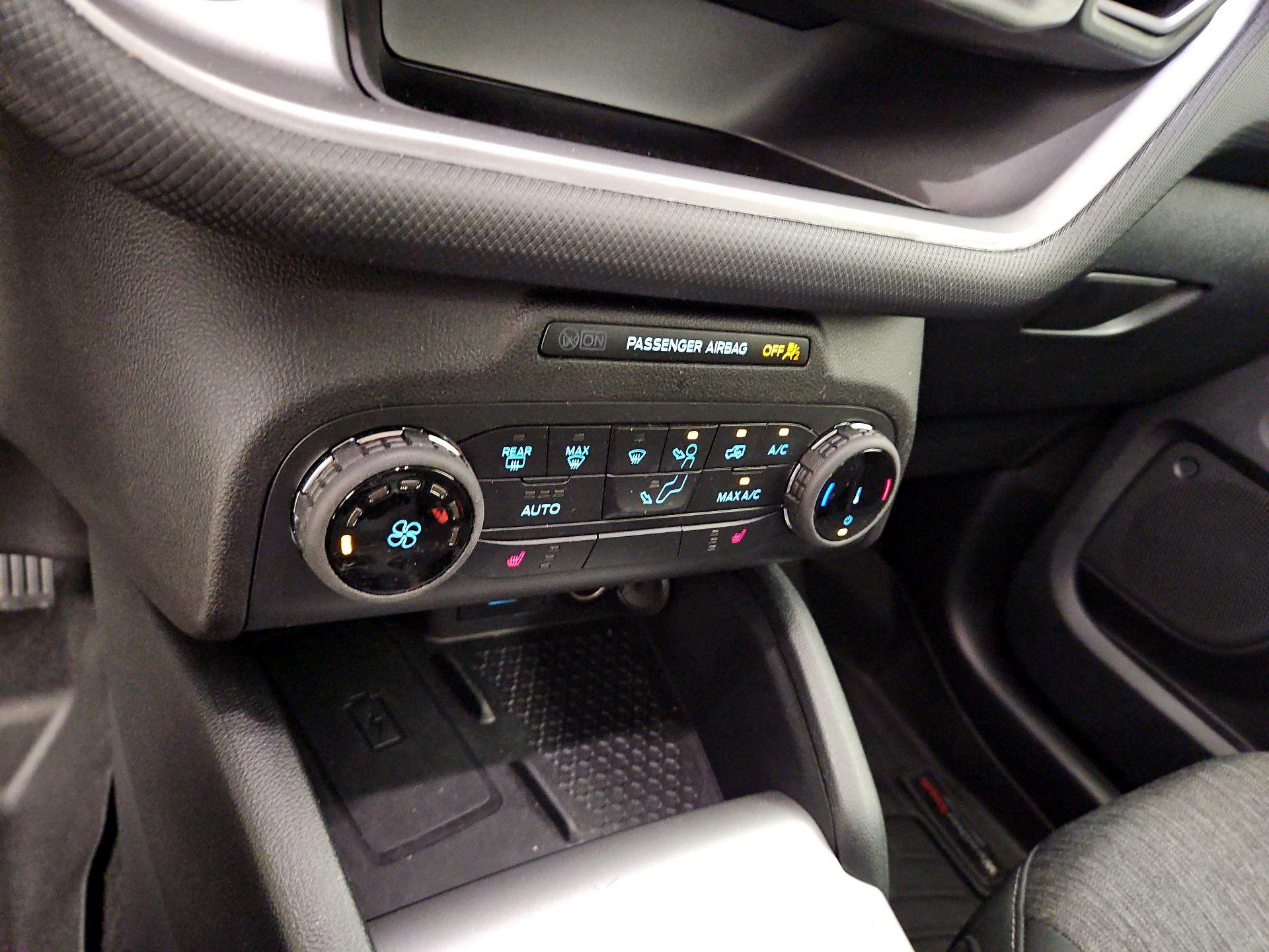 Thumbnail: 2022 Ford Bronco Sport - 16