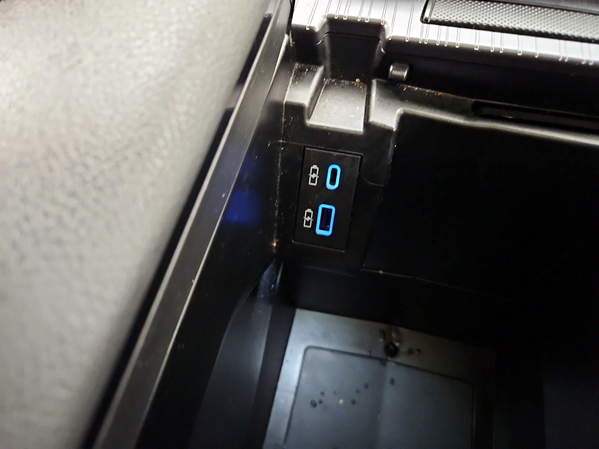 Thumbnail: 2022 Toyota Sienna - 19