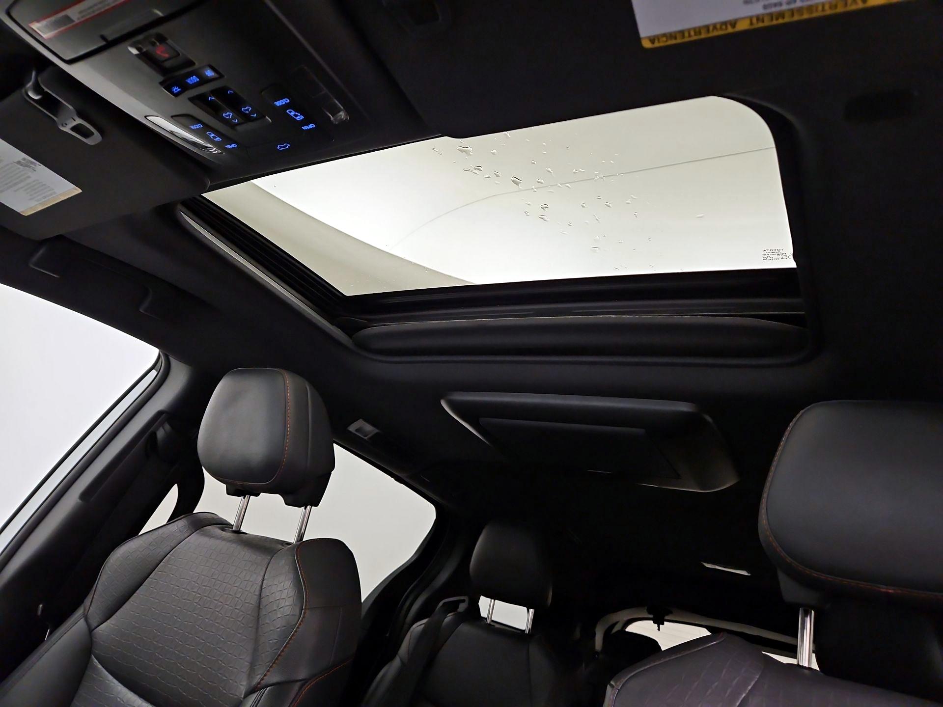 Thumbnail: 2022 Toyota Sienna - 20