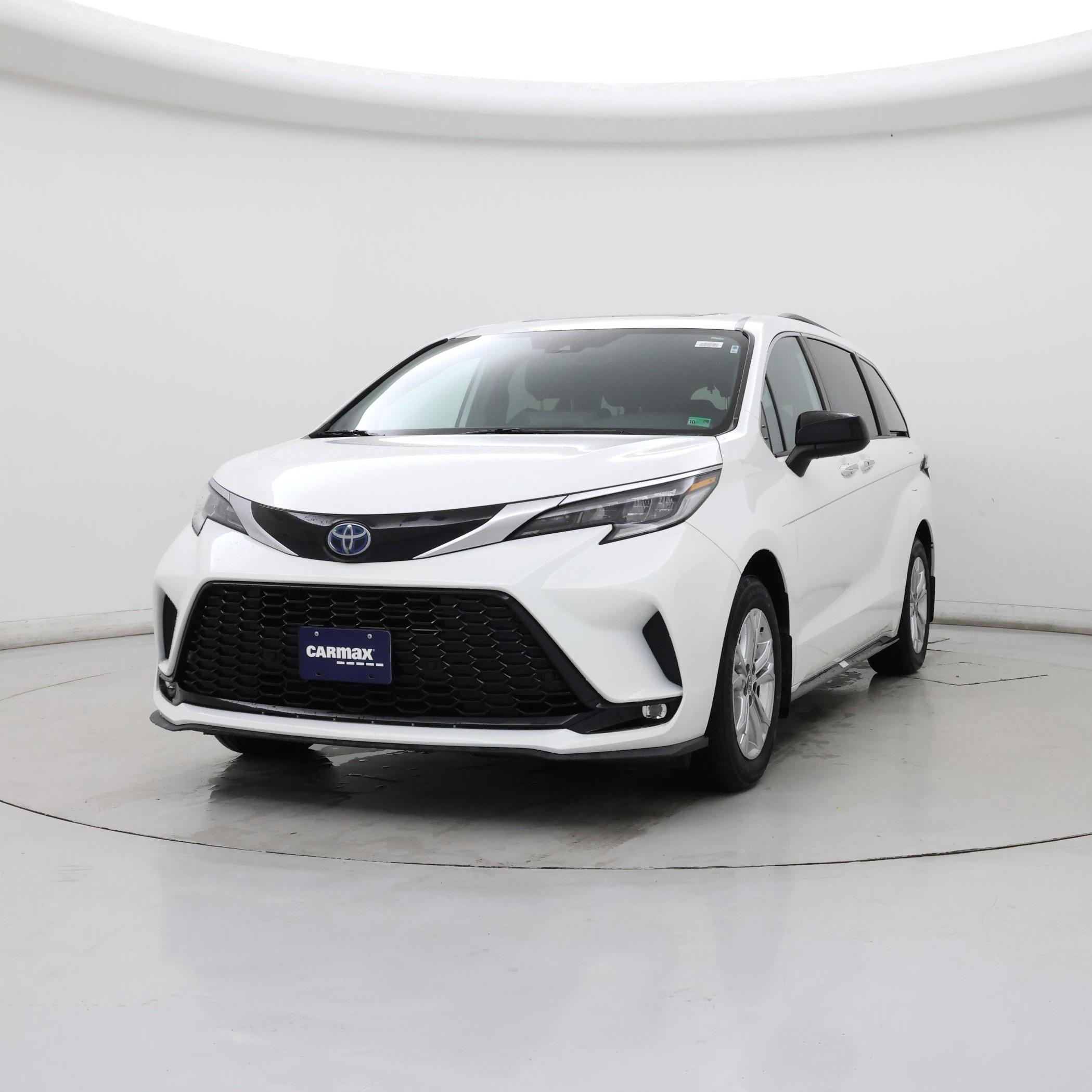 Thumbnail: 2022 Toyota Sienna - 4