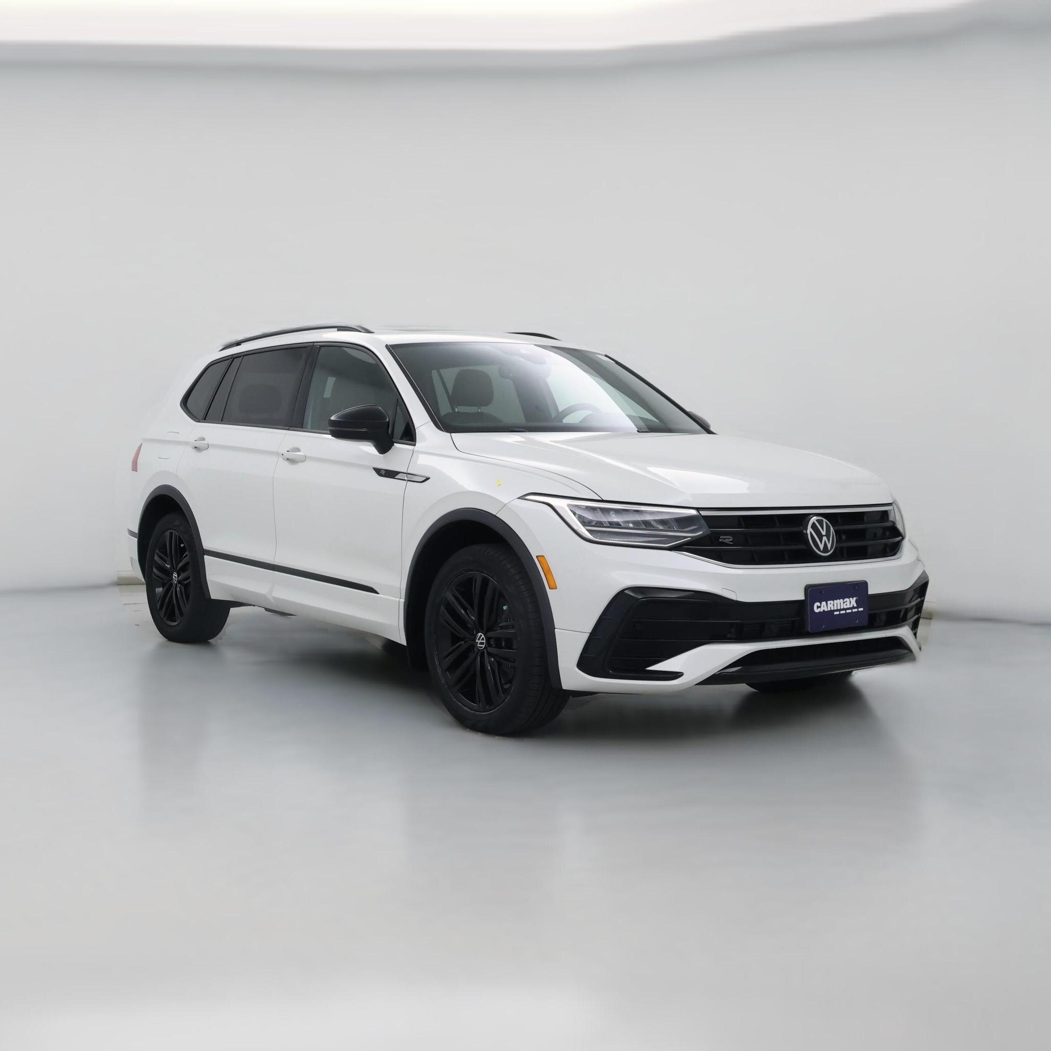 Thumbnail: 2022 Volkswagen Tiguan - 1