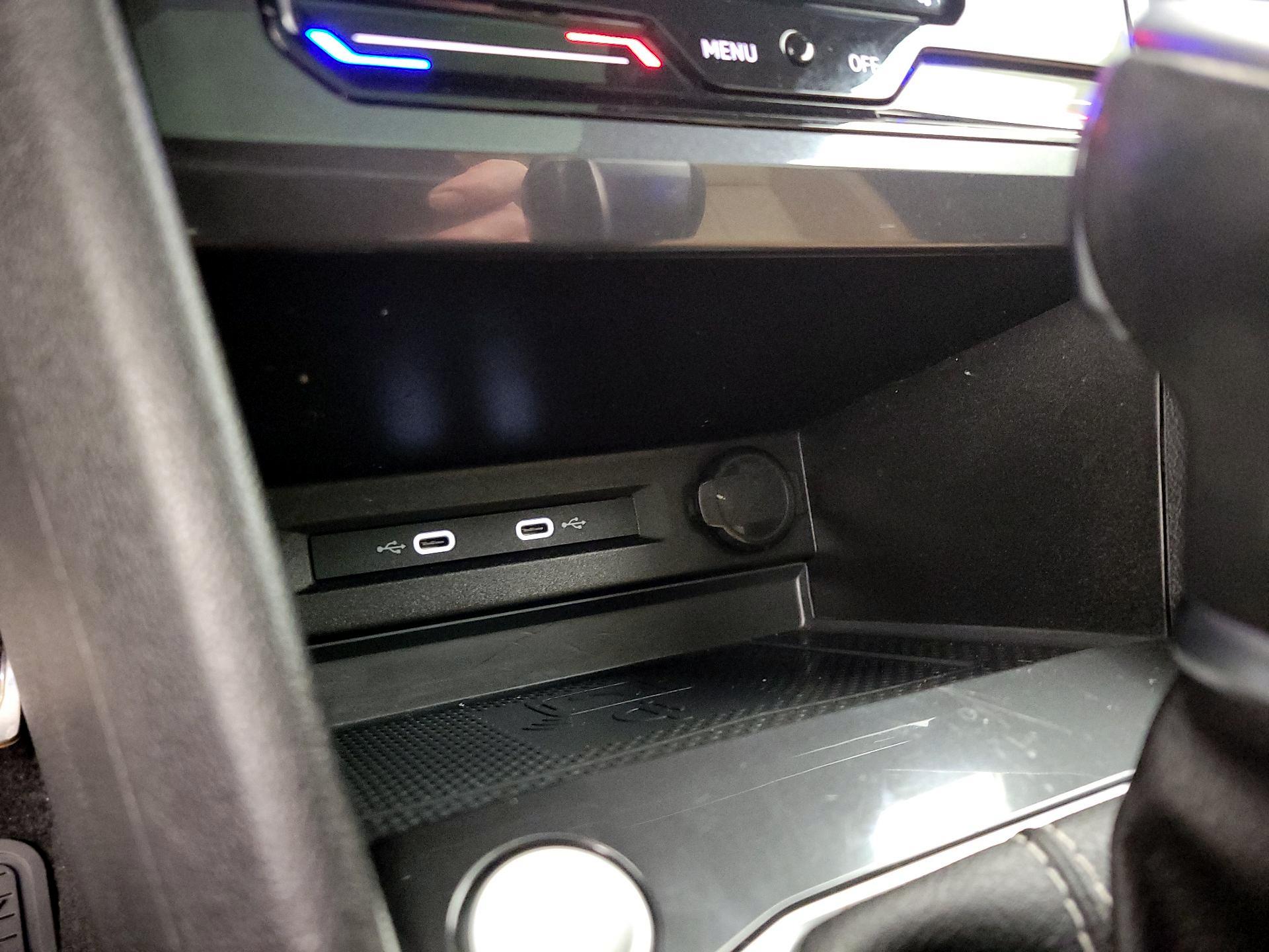 Thumbnail: 2022 Volkswagen Tiguan - 18