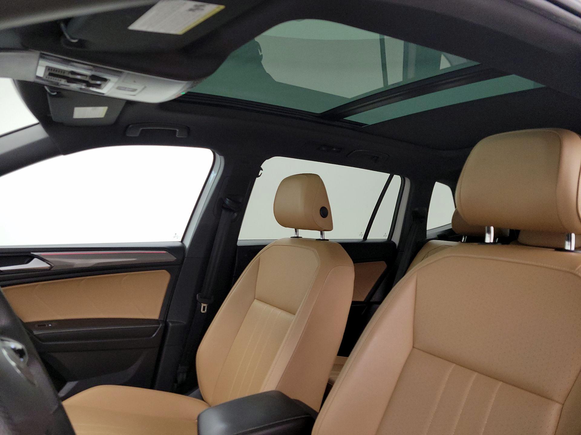 Thumbnail: 2022 Volkswagen Tiguan - 19