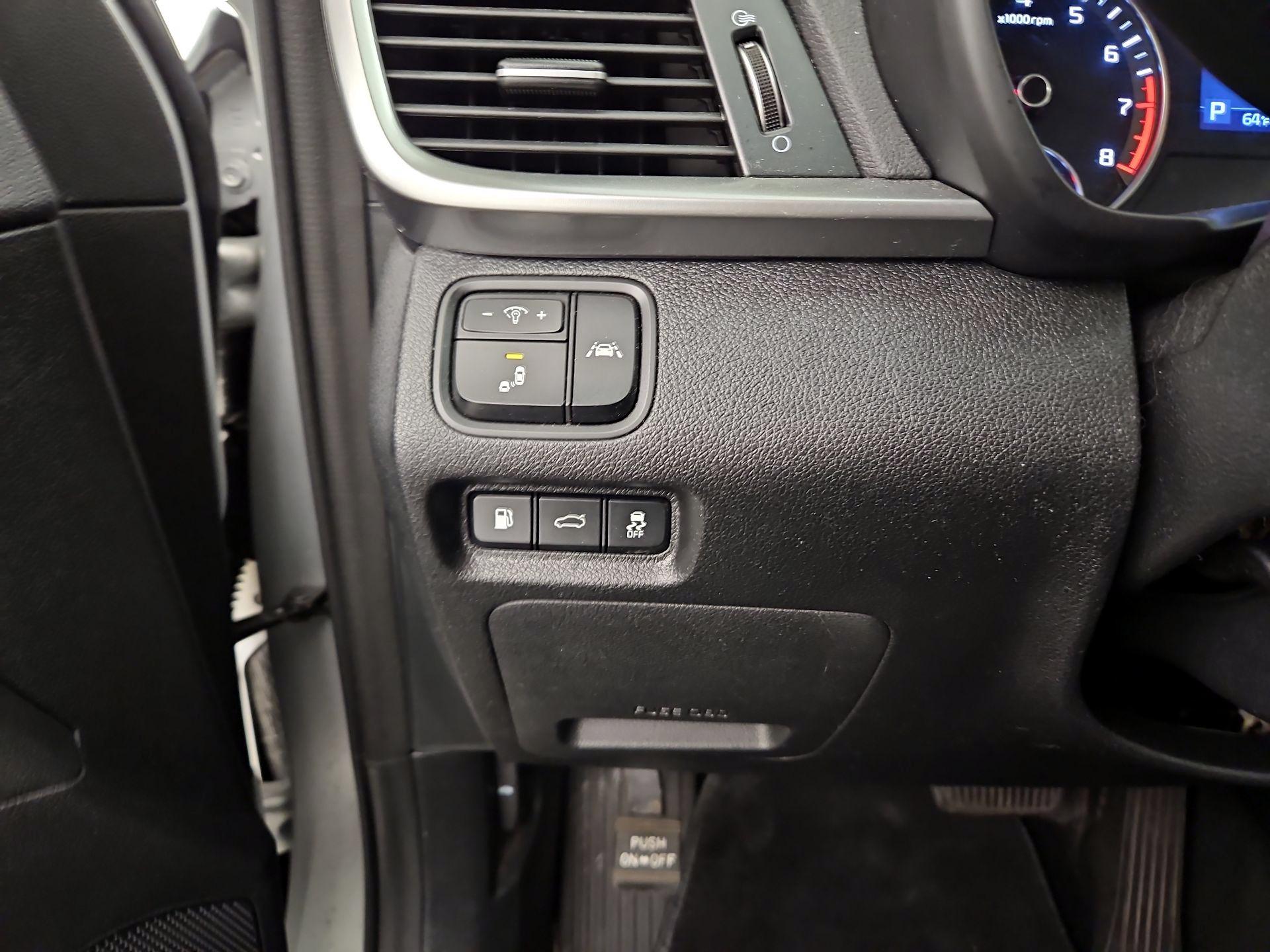 Thumbnail: 2020 Kia Optima - 13