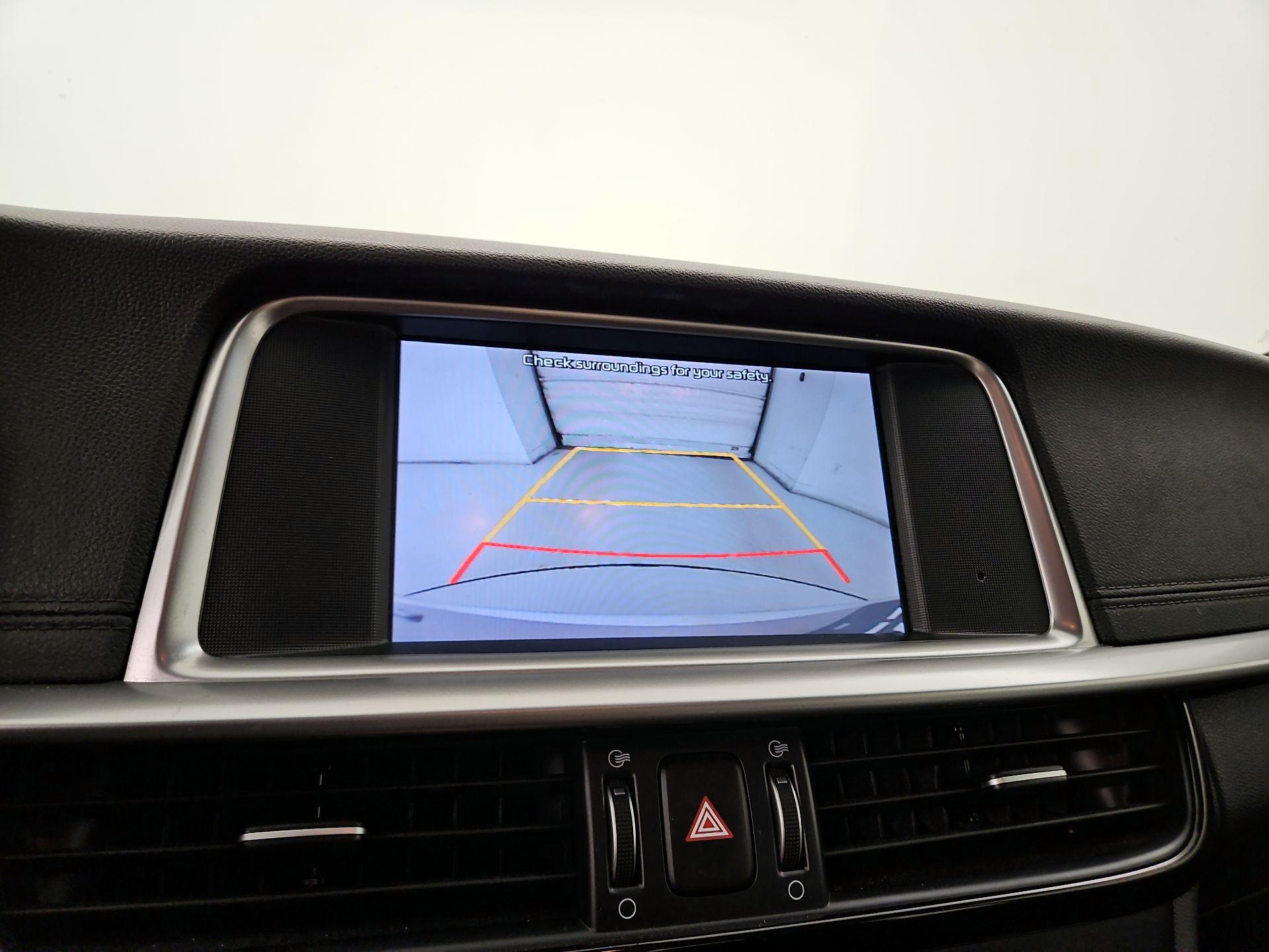 Thumbnail: 2020 Kia Optima - 14