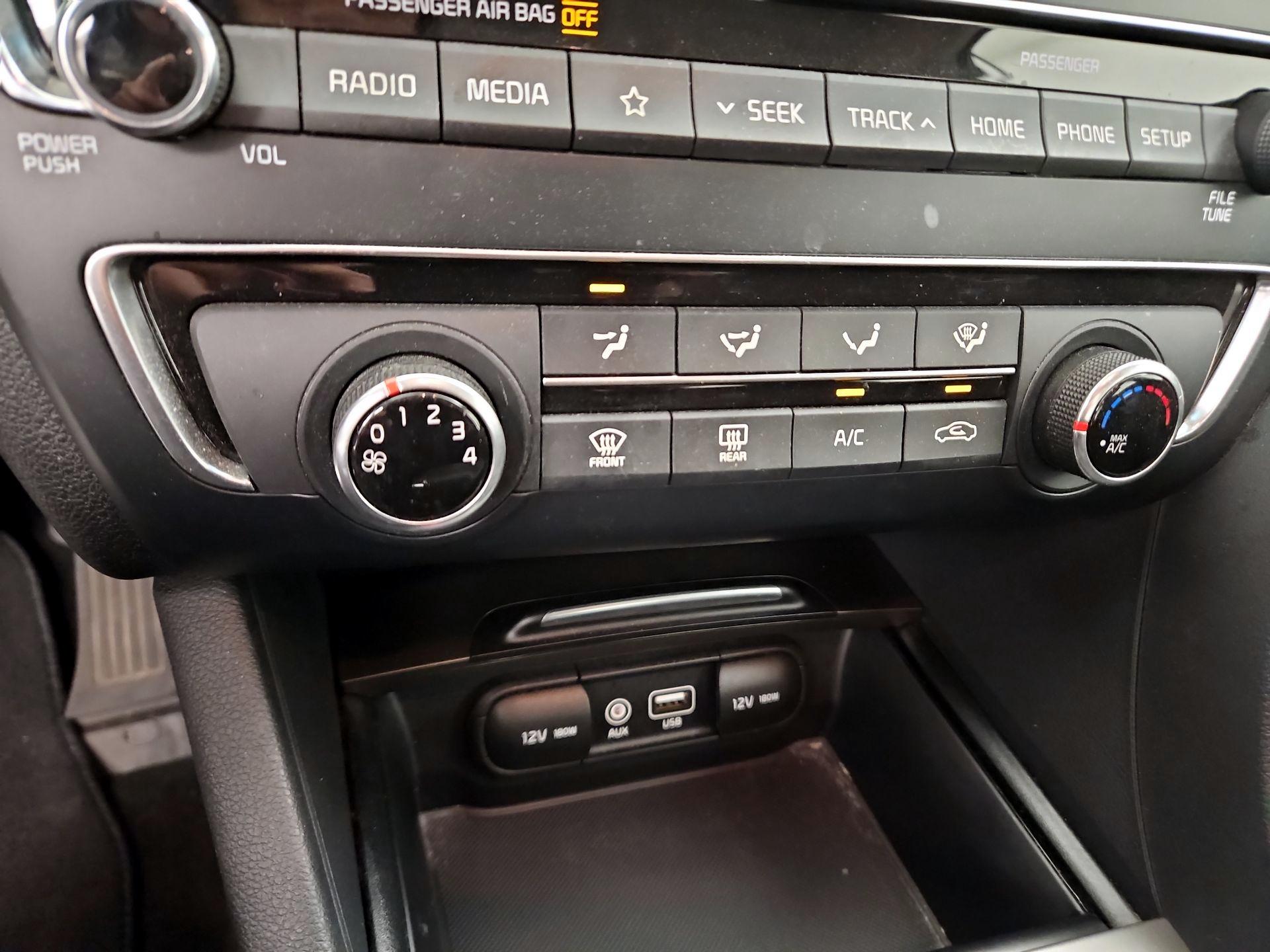 Thumbnail: 2020 Kia Optima - 16