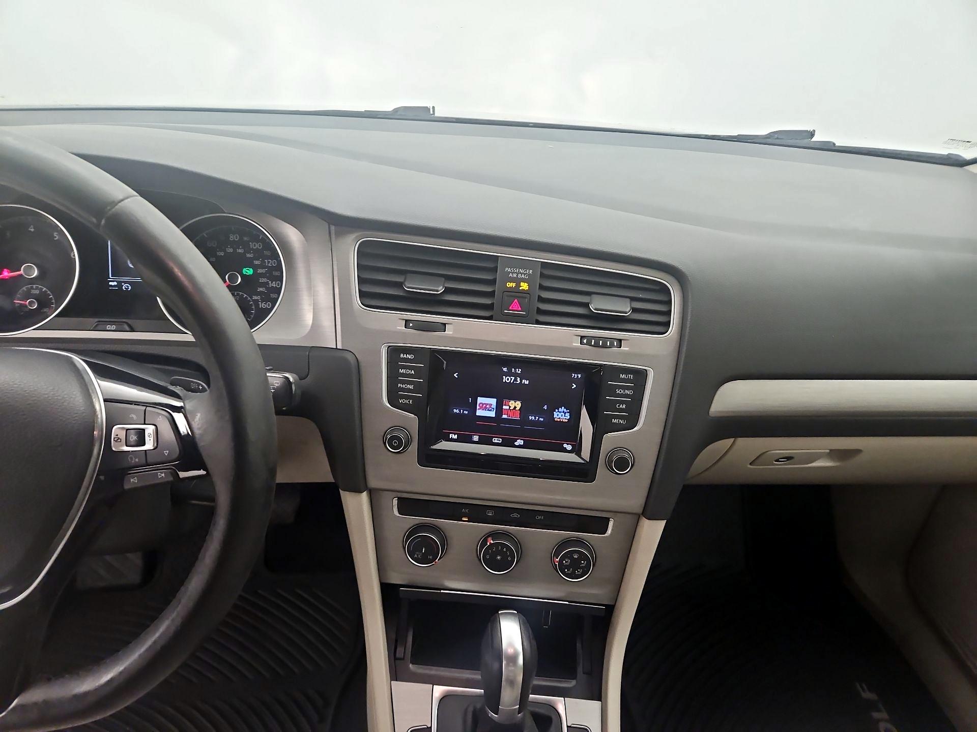 Thumbnail: 2015 Volkswagen Golf - 20